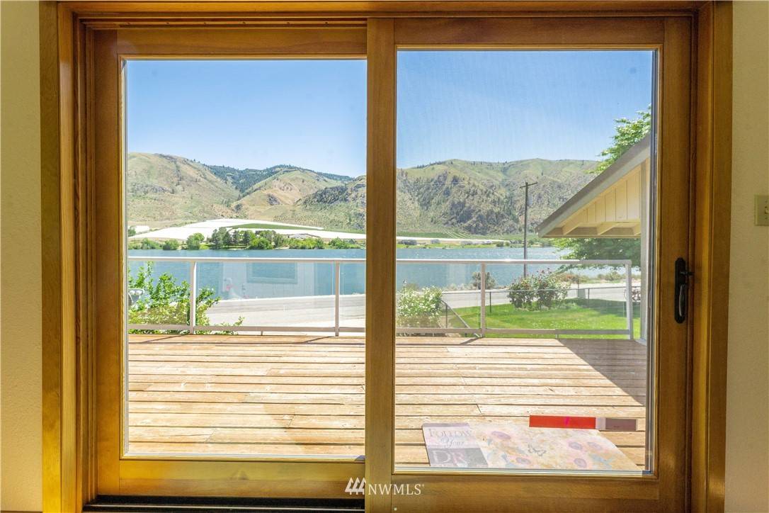 Chelan, WA 98816,485 Stayman Flats RD