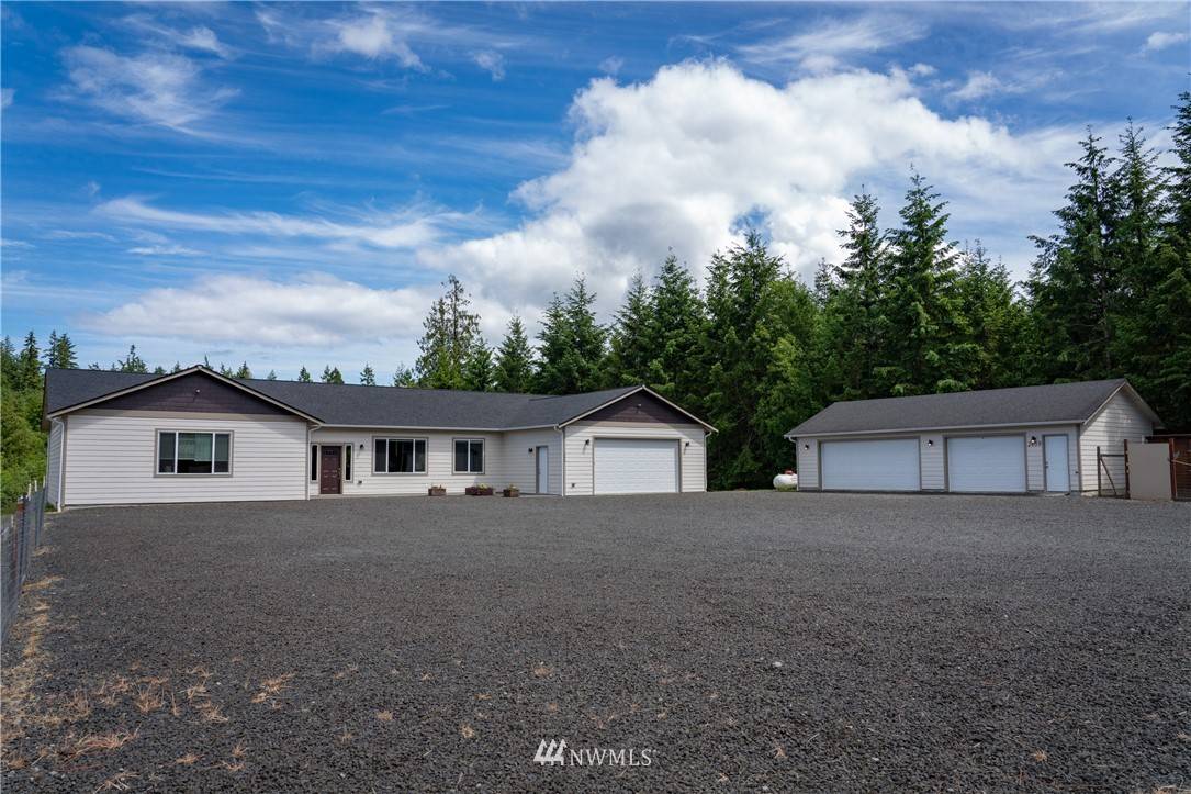 Grapeview, WA 98546,300 E McLane Cove DR