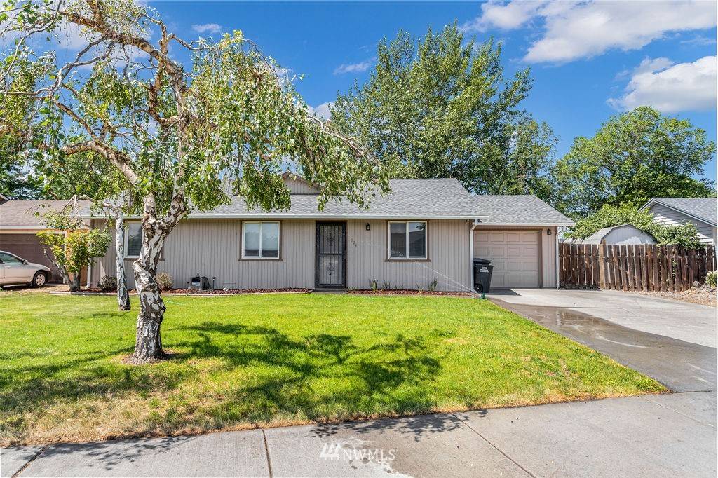 Moses Lake, WA 98837,924 E Hayden DR