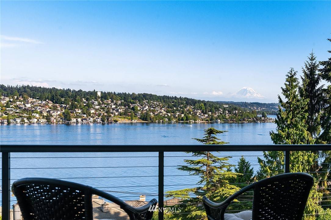 Mercer Island, WA 98040,9075 SE 79th ST