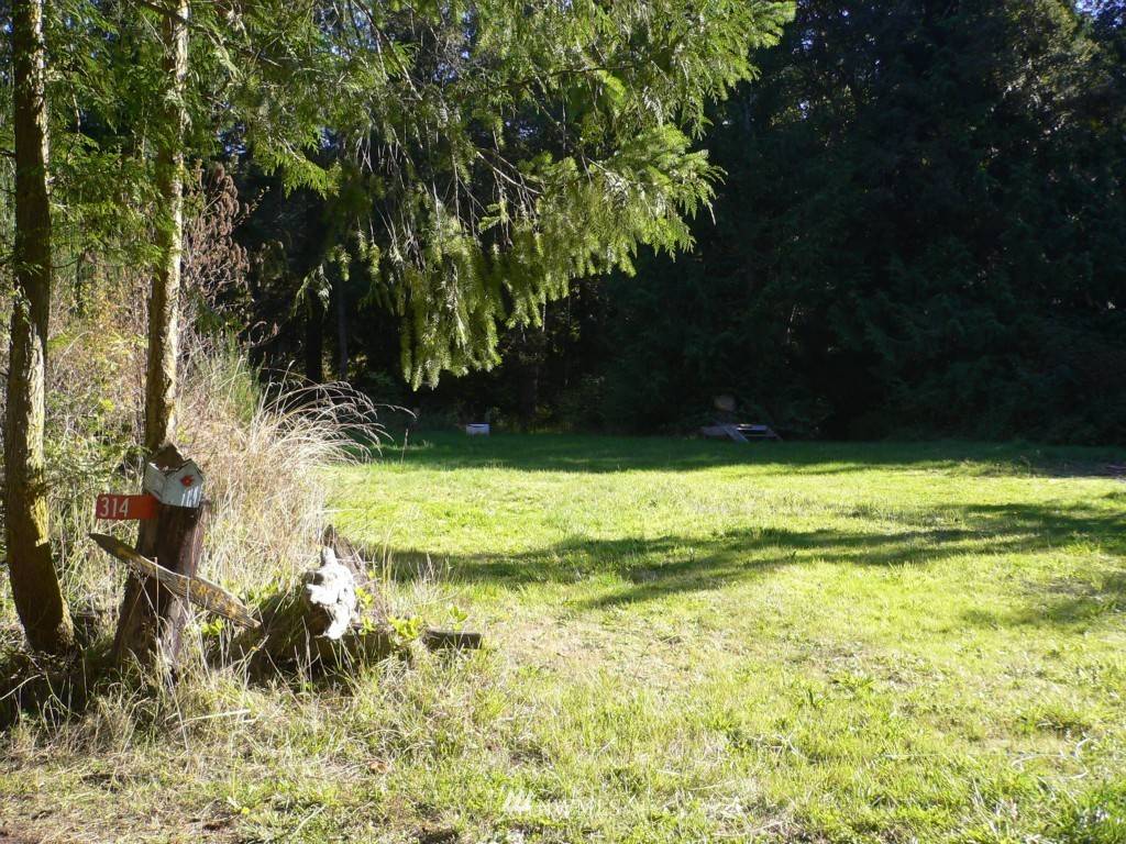 Nordland, WA 98358,314 Merry RD