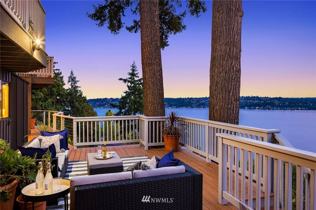 Mercer Island, WA 98040,7701 Ridgecrest LN