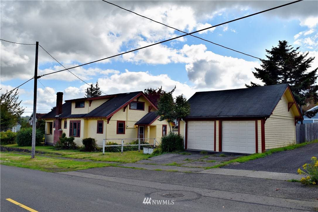 Raymond, WA 98586,802 Barnhart ST