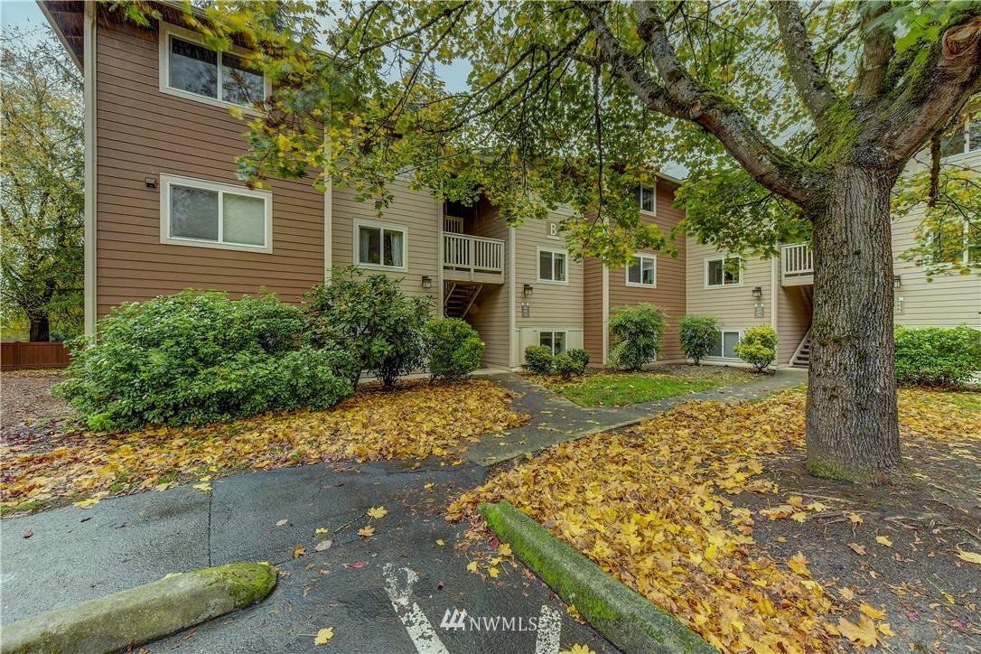 Woodinville, WA 98072,14006 NE 181st PL #B302