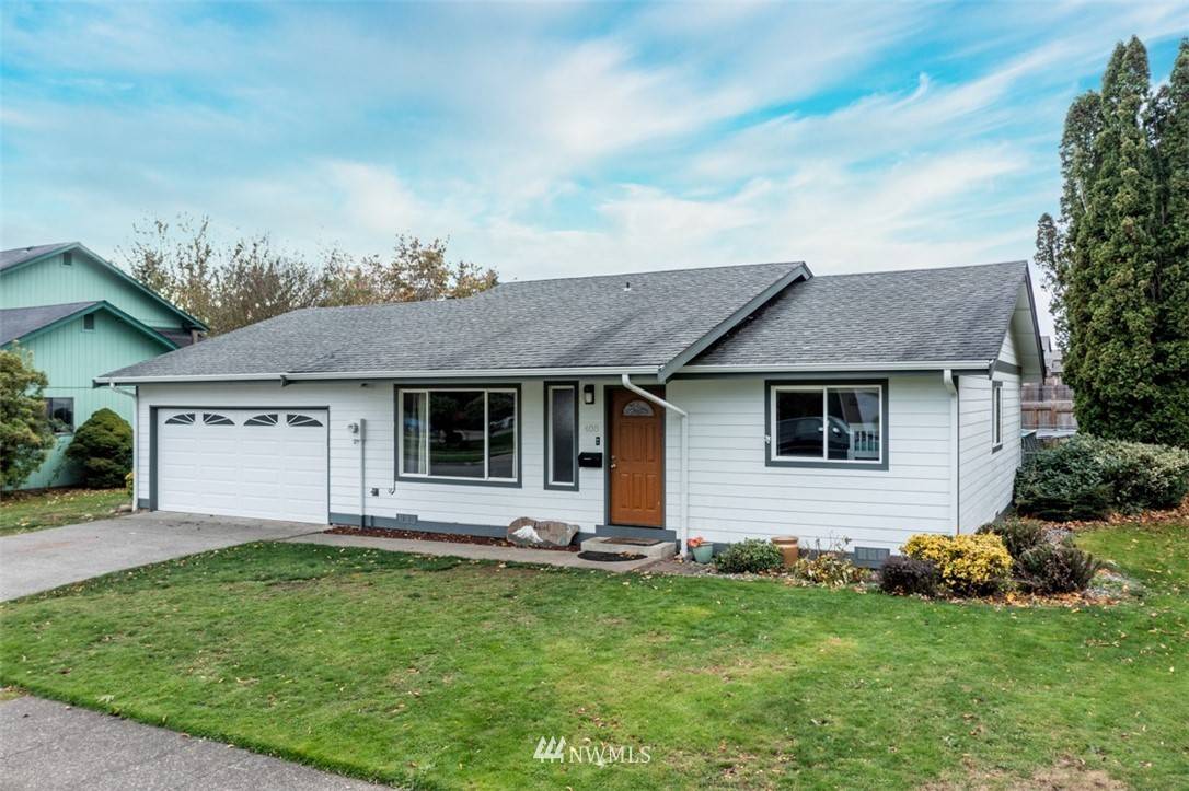 Enumclaw, WA 98022,408 Charwila LN