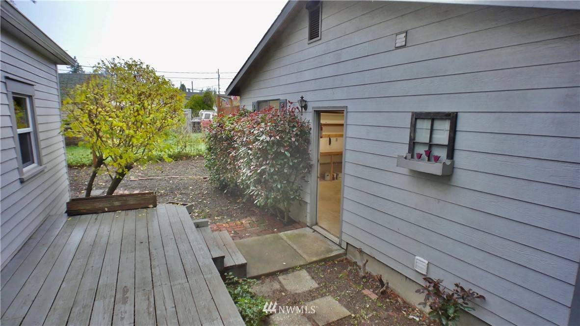 Bellingham, WA 98225,2412 Grant ST