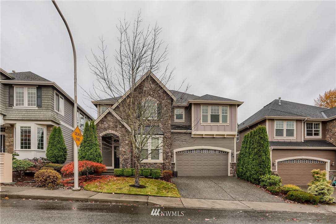 Renton, WA 98055,905 S 38th CT