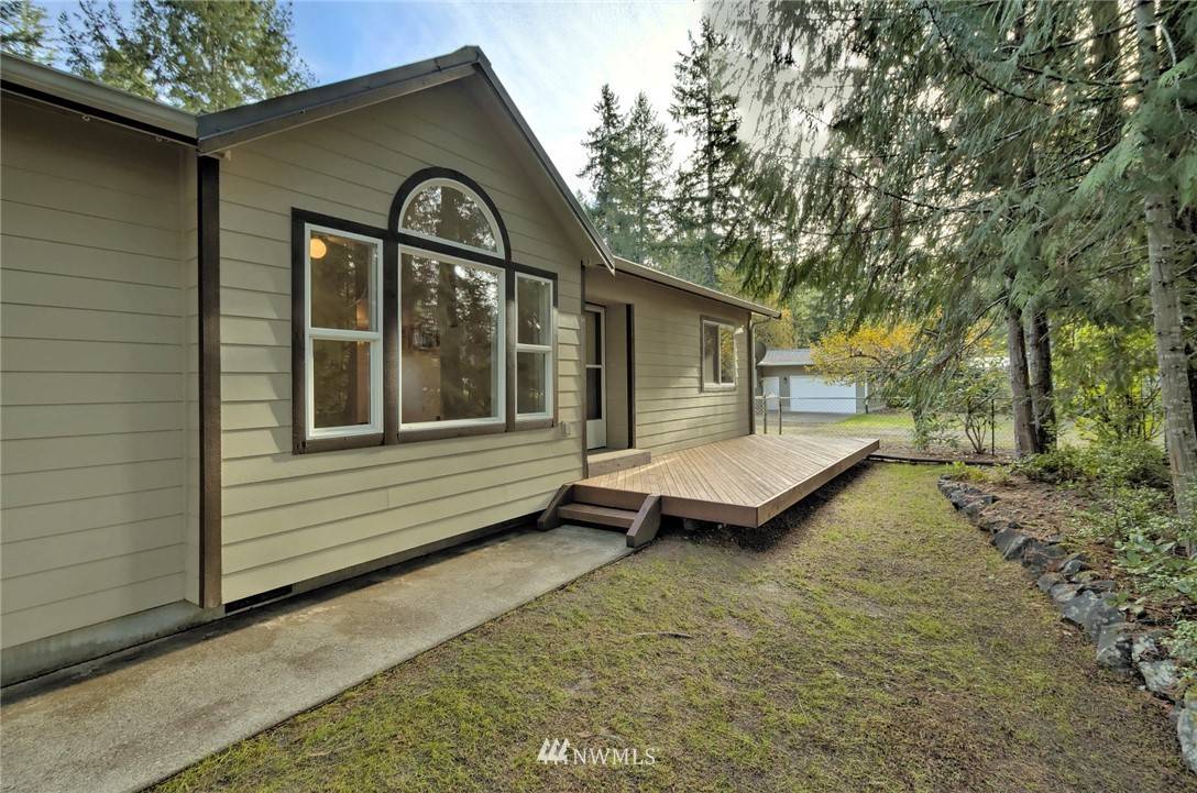 Grapeview, WA 98546,381 E Emerald Lake DR E