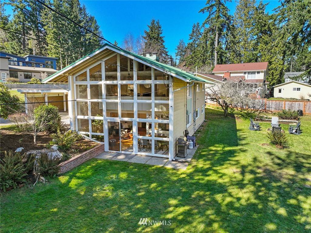 Bainbridge Island, WA 98110,440 Robinwood DR NE