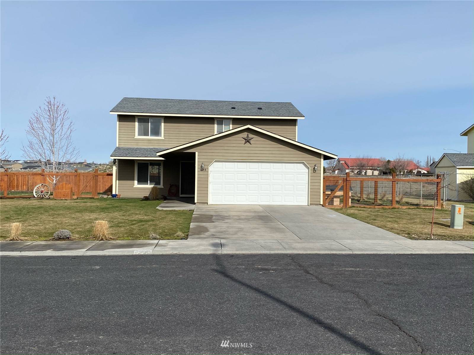 Moses Lake, WA 98837,1038 W Windrose DR