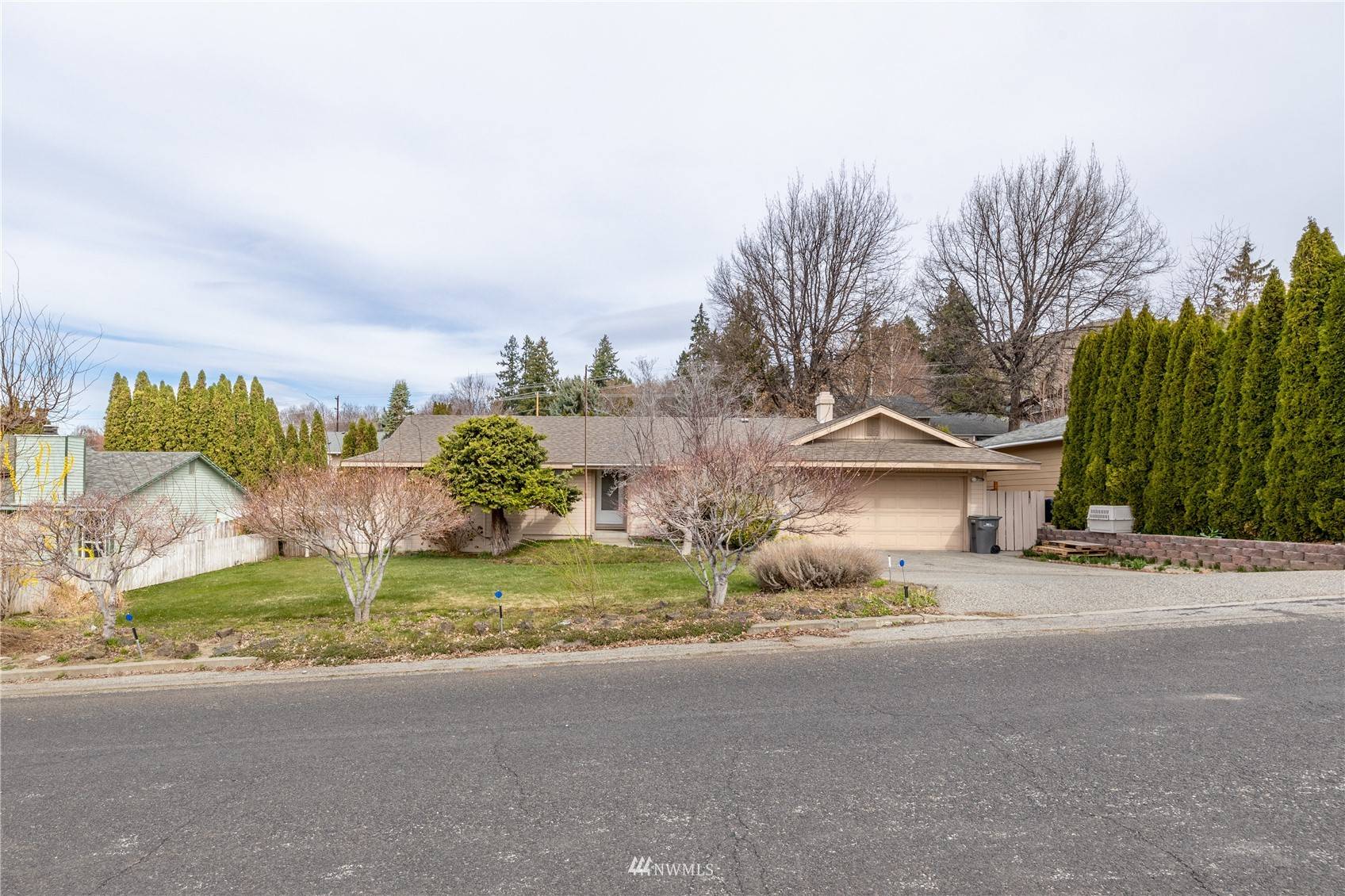 East Wenatchee, WA 98802,1409 Bel Air DR