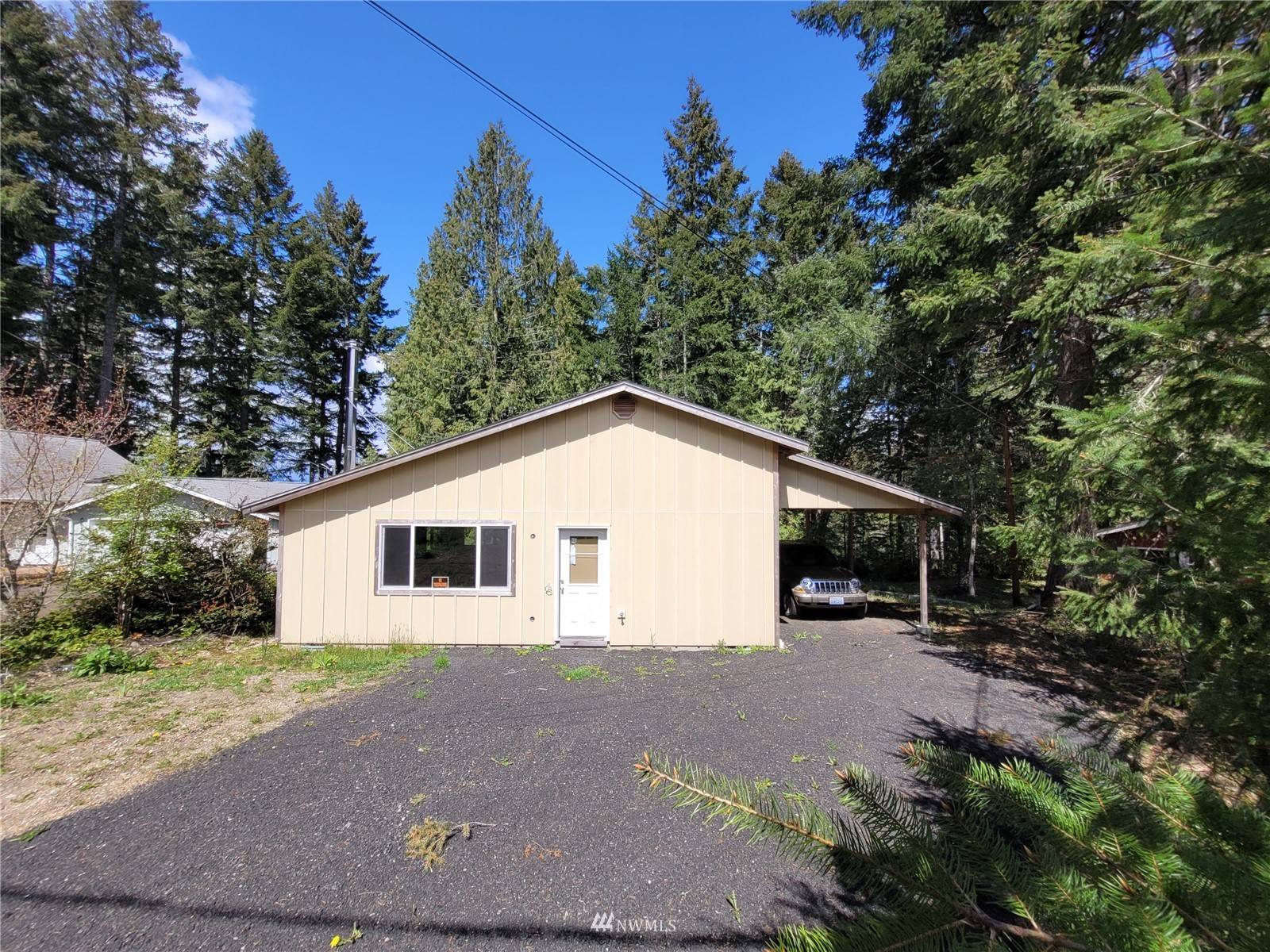 Belfair, WA 98528,860 E Creekside DR