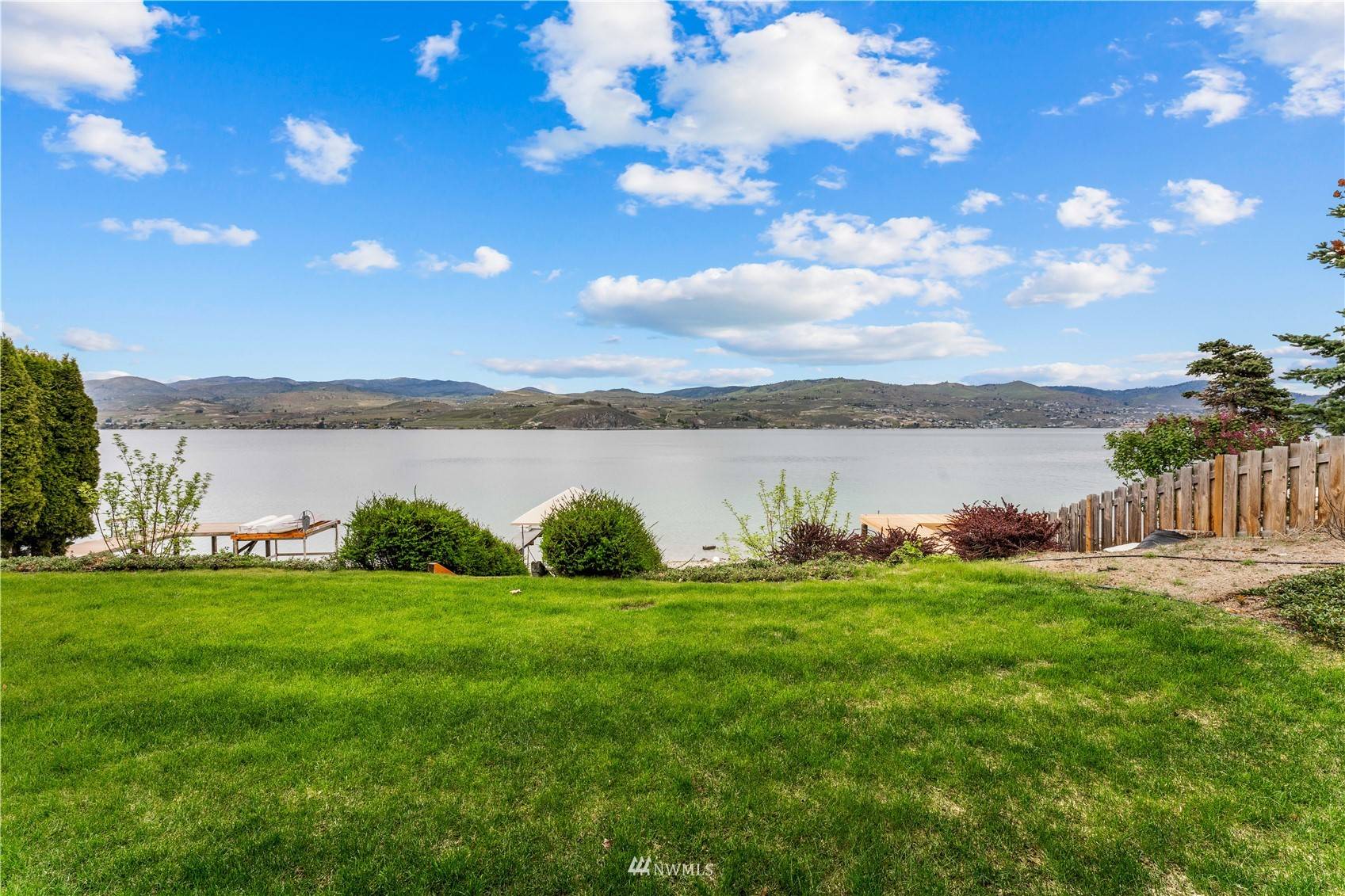 Chelan, WA 98816,1606 S Lakeshore RD