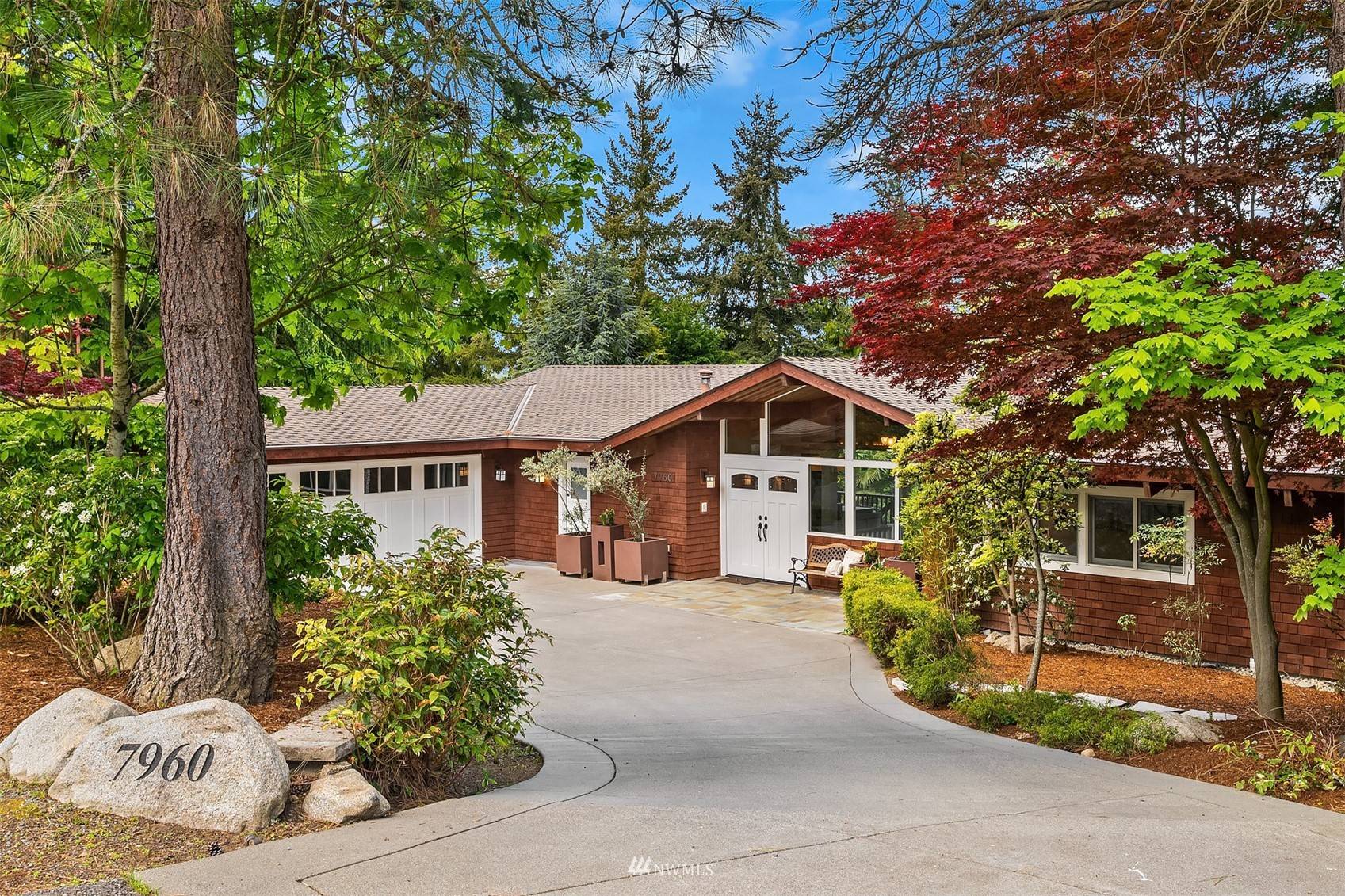 Mercer Island, WA 98040,7960 SE 70th ST