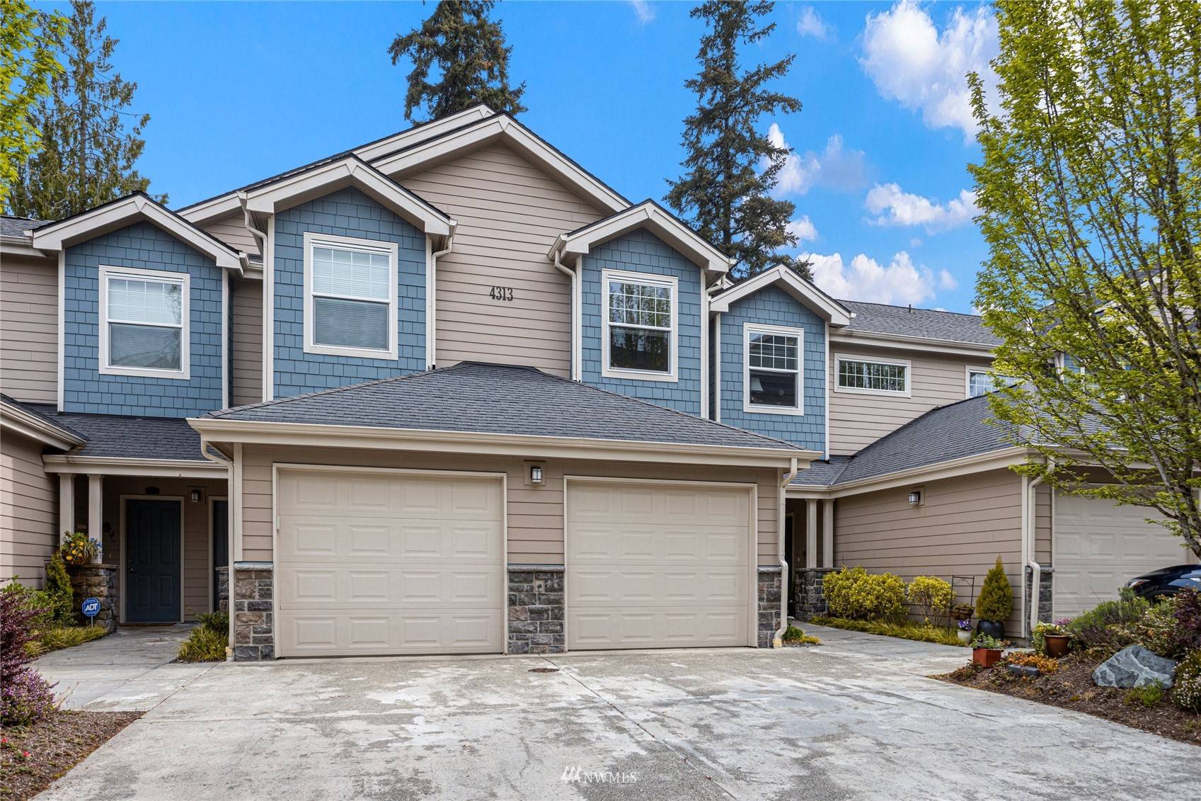 Sammamish, WA 98075,4313 Issaquah Pine Lake RD SE ##207