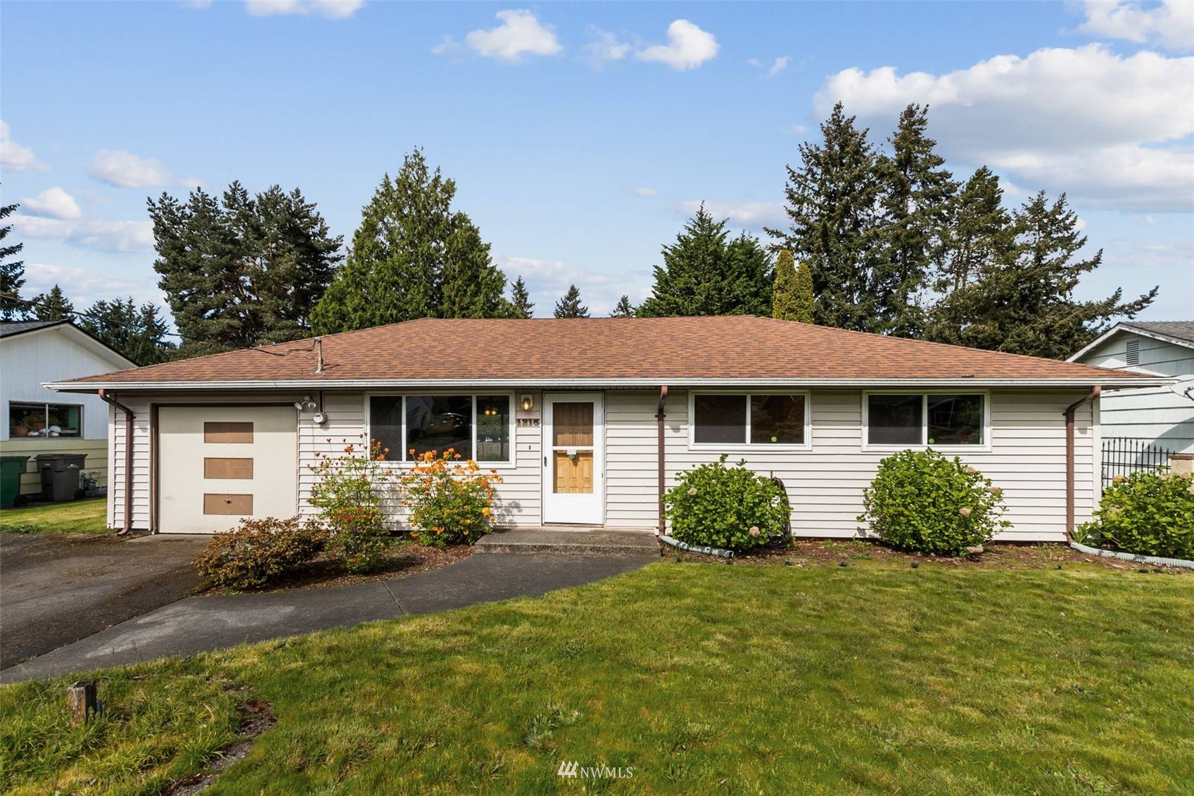 Renton, WA 98056,1215 Queen AVE NE