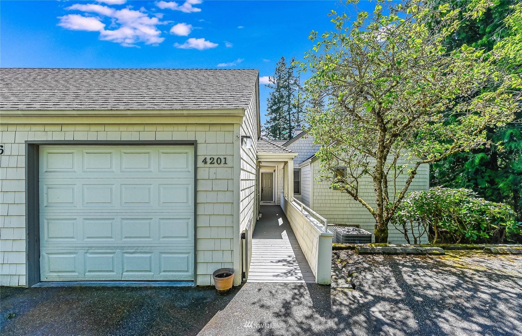 Issaquah, WA 98029,4201 221st PL SE