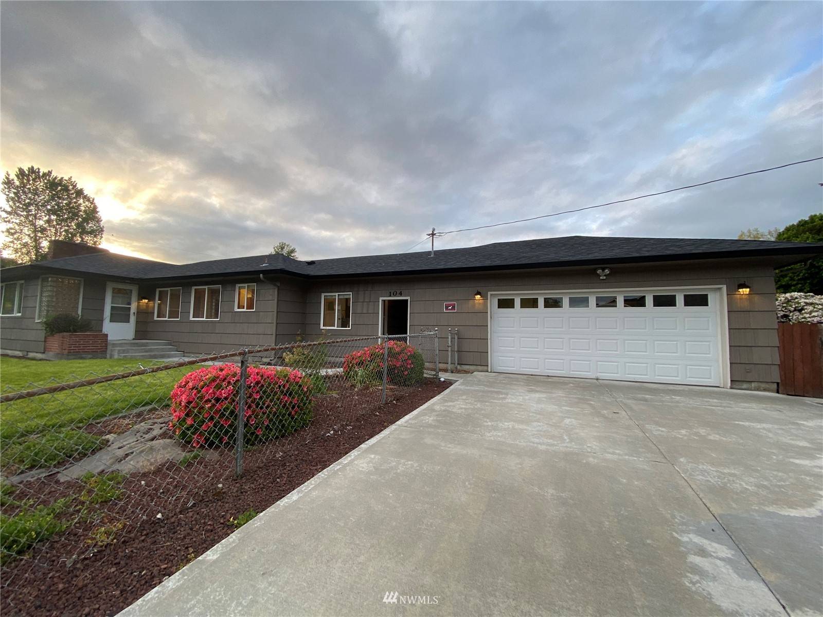 Longview, WA 98632,104 Nevada DR