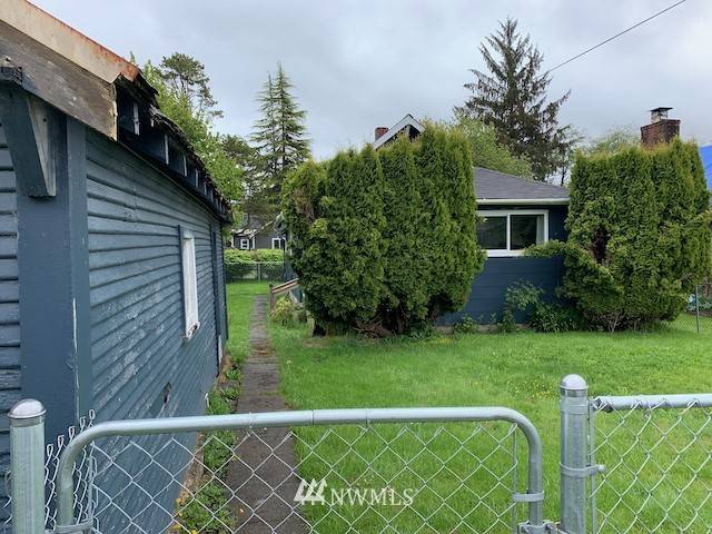 Raymond, WA 98577,1048 Crescent ST