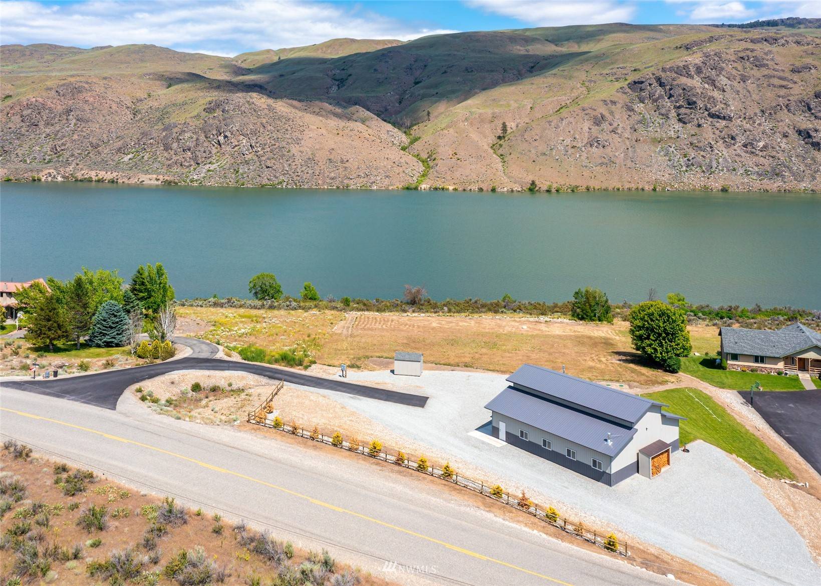 Pateros, WA 98846,154 Starr RD