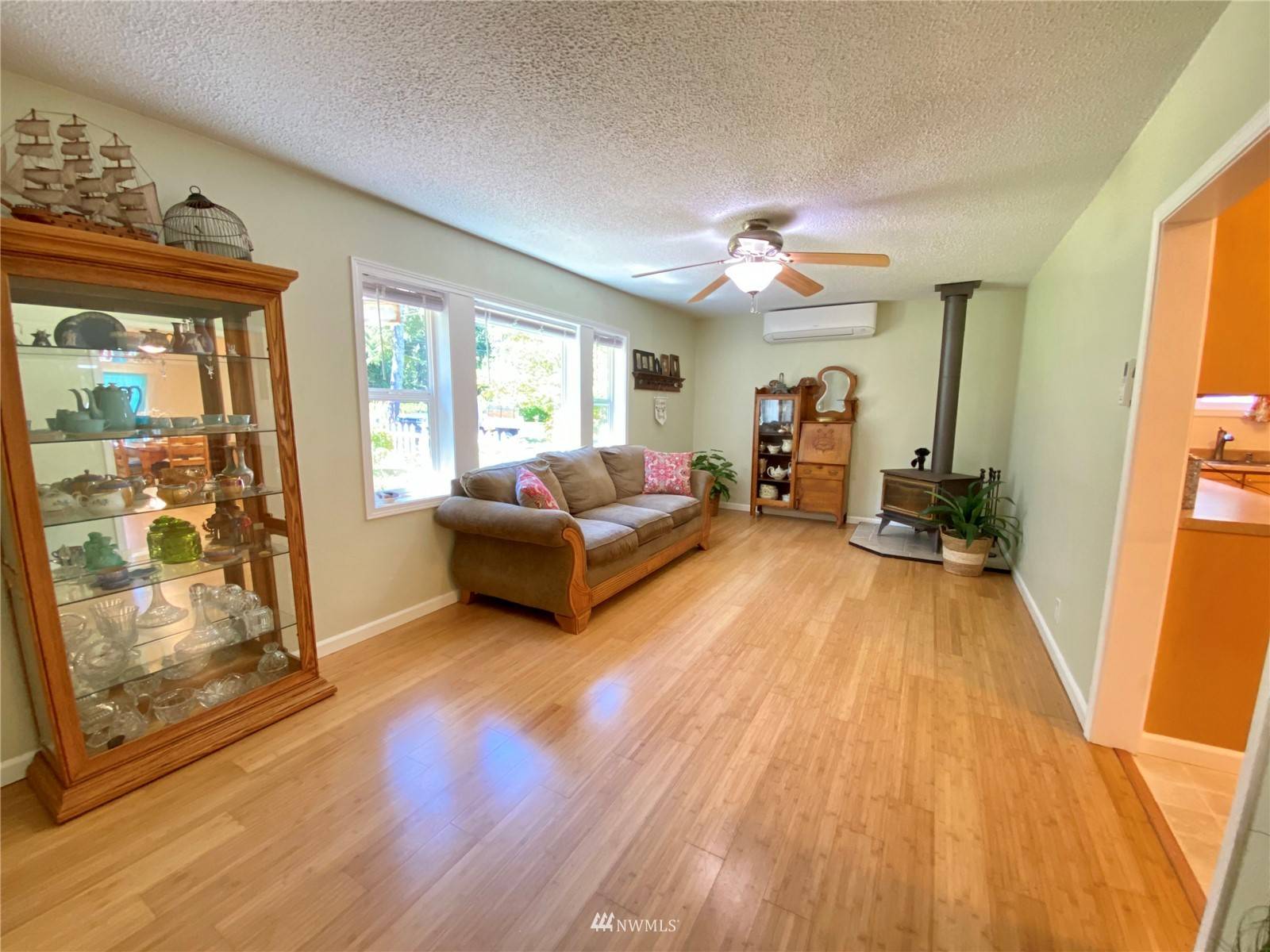 Poulsbo, WA 98370,223 NE Anna RD