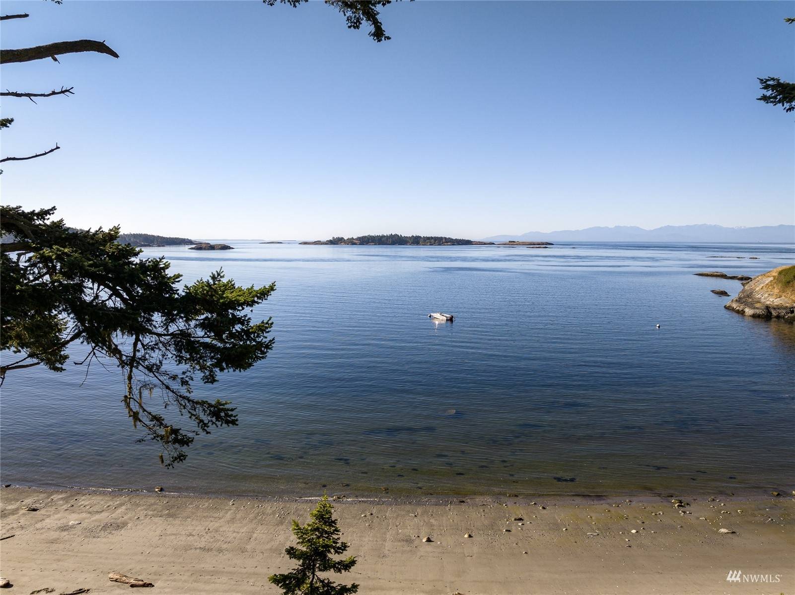 Lopez Island, WA 98261,539 Skid RD