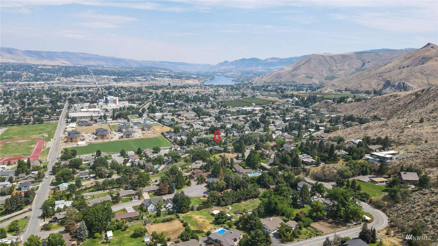 Wenatchee, WA 98801,1329 S Hills DR