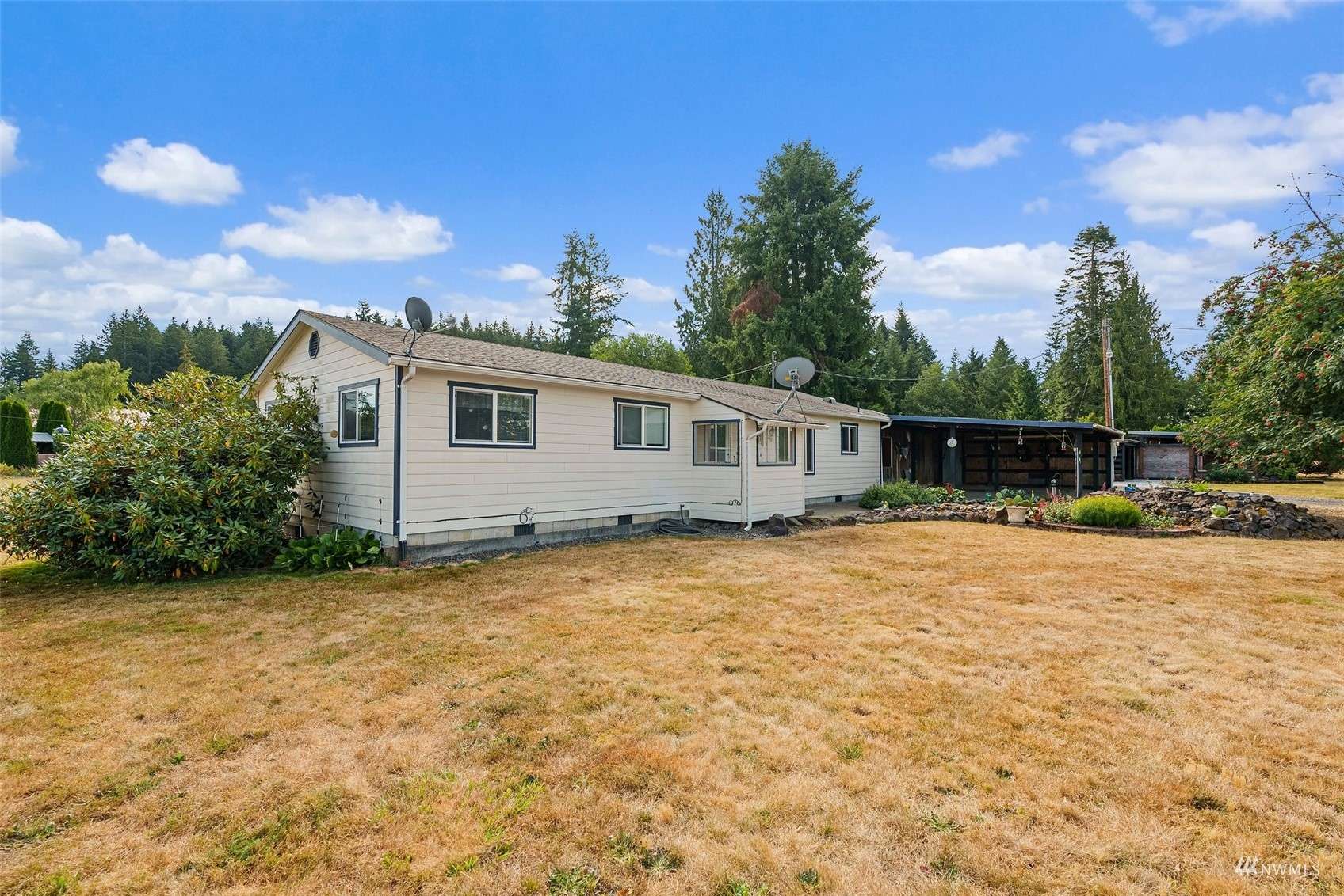 Winlock, WA 98596,450 Hawkins RD