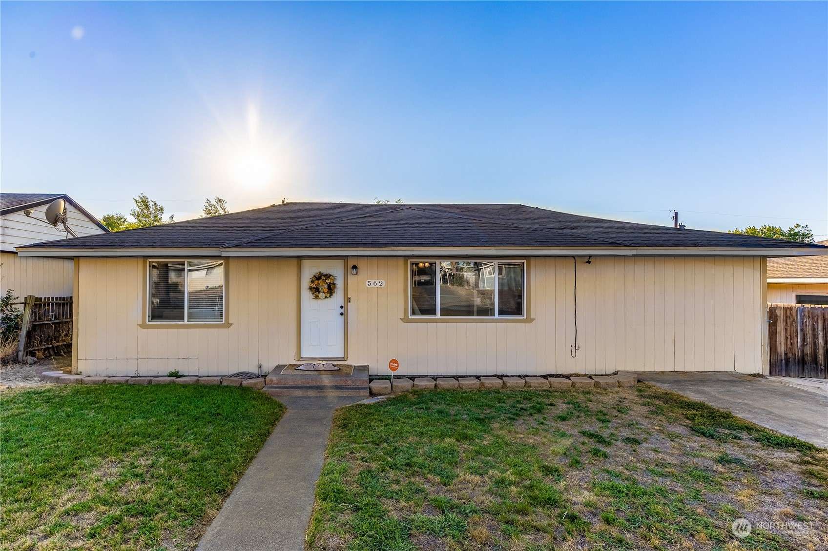 Moses Lake, WA 98837,562 S Grand DR