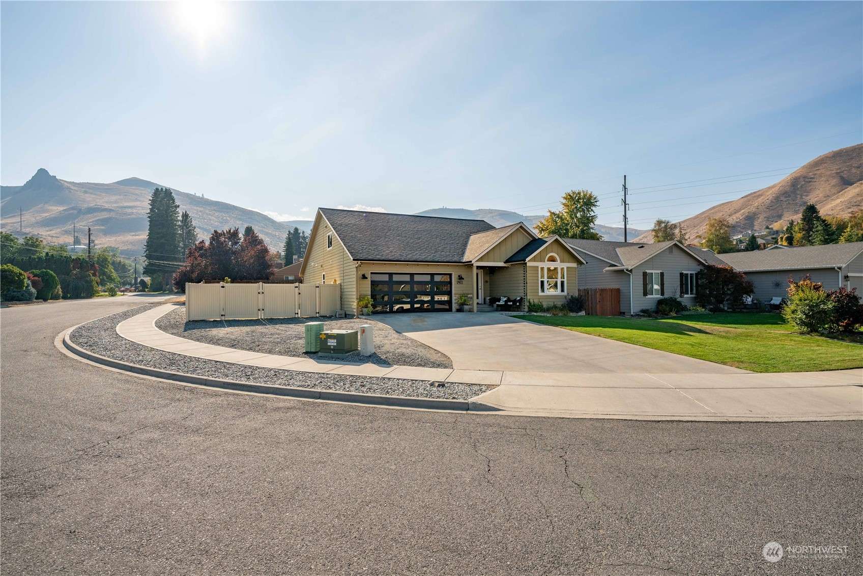 Wenatchee, WA 98801,1911 Grandview LOOP