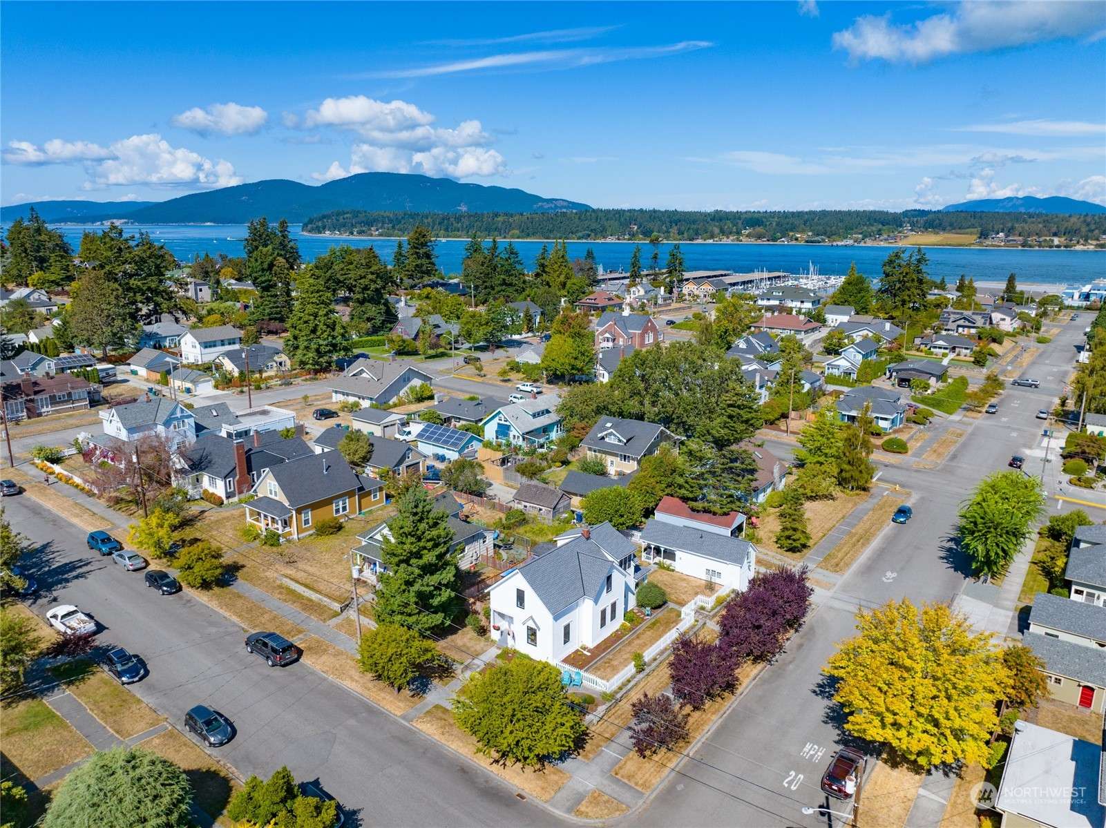 Anacortes, WA 98221,1404 10th ST