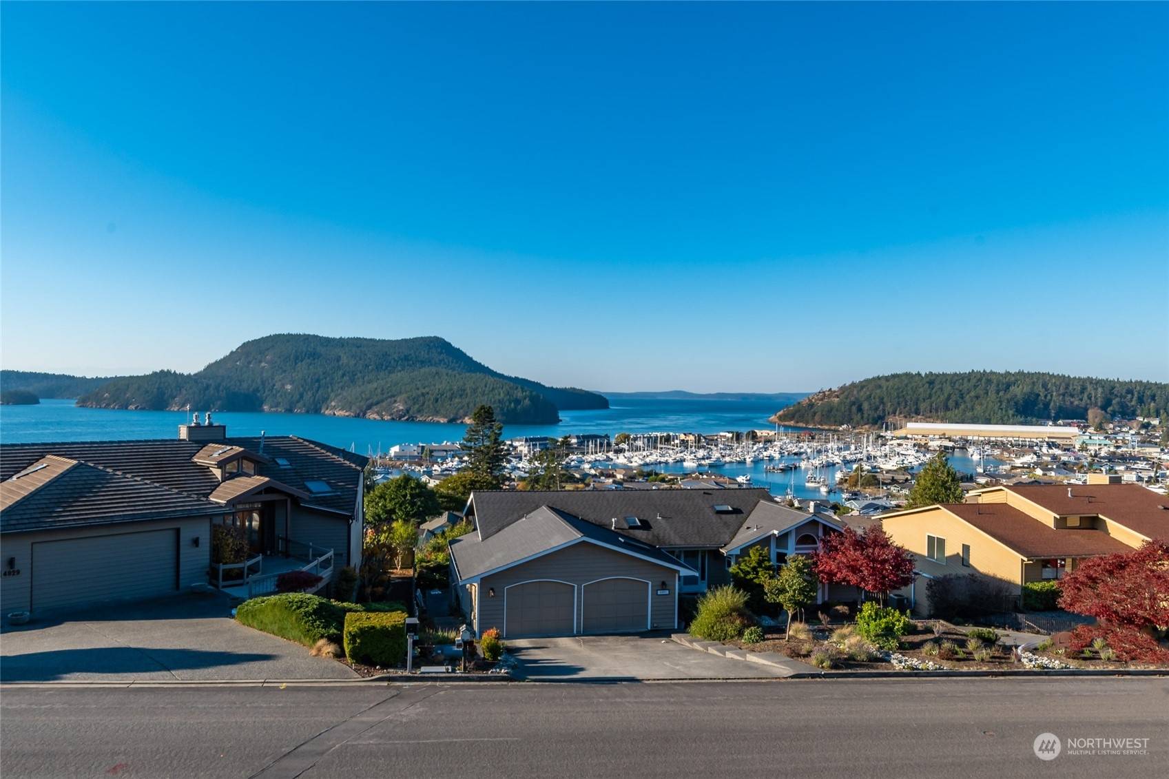 Anacortes, WA 98221,4930 Heather DR