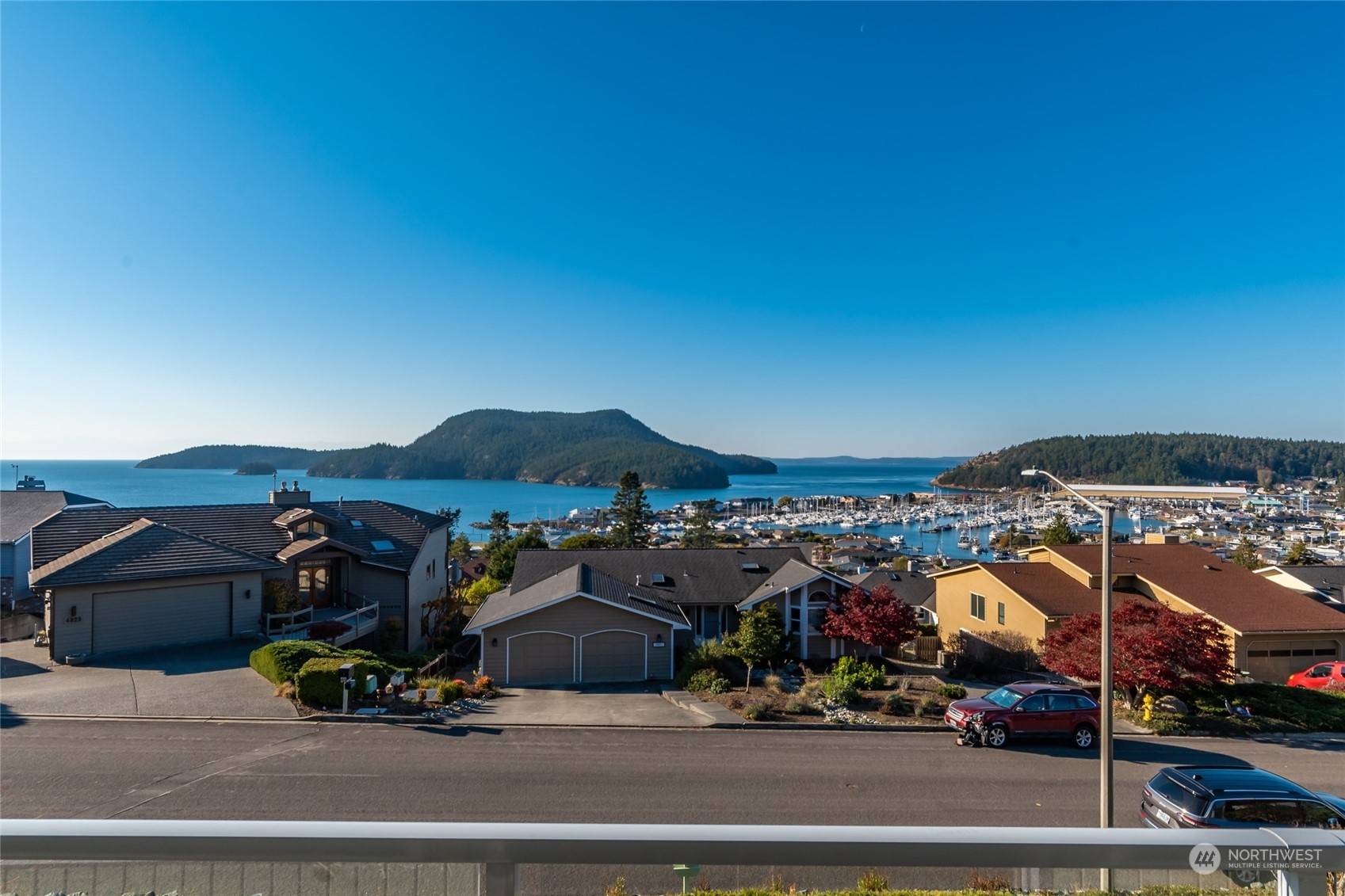 Anacortes, WA 98221,4930 Heather DR