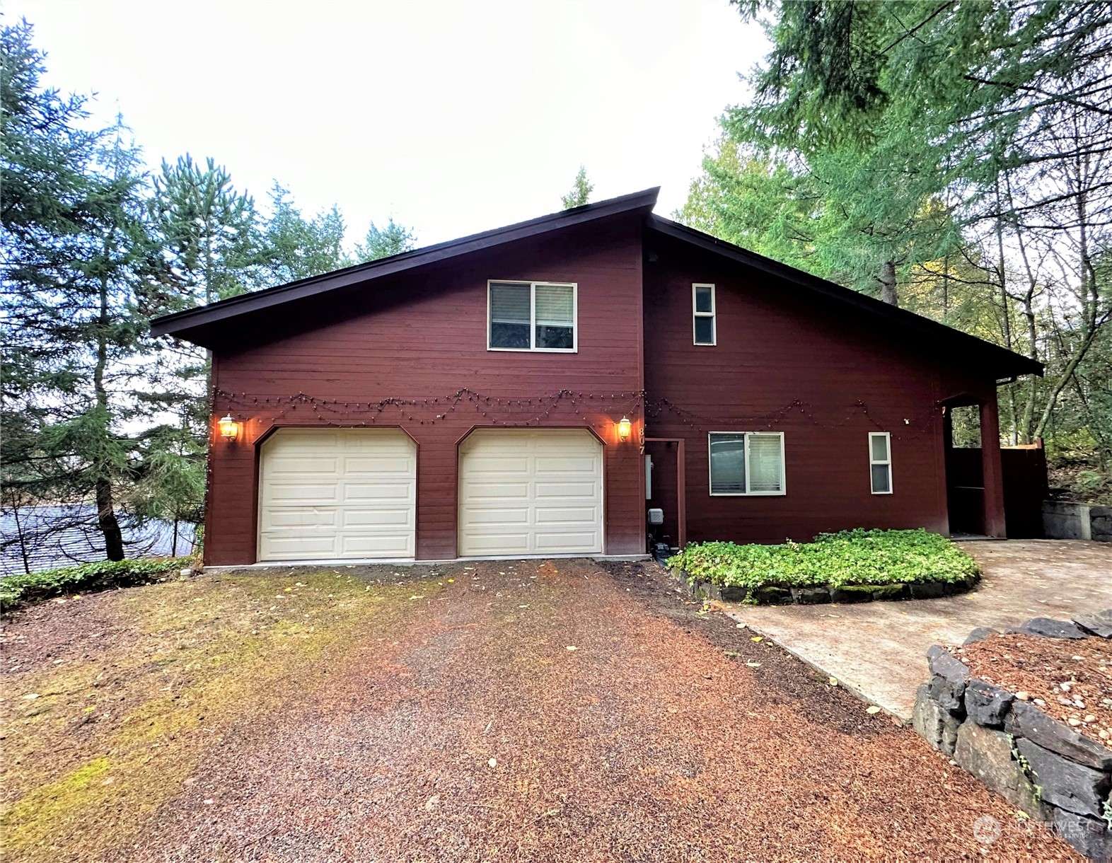 Steilacoom, WA 98388,807 Lewis LN