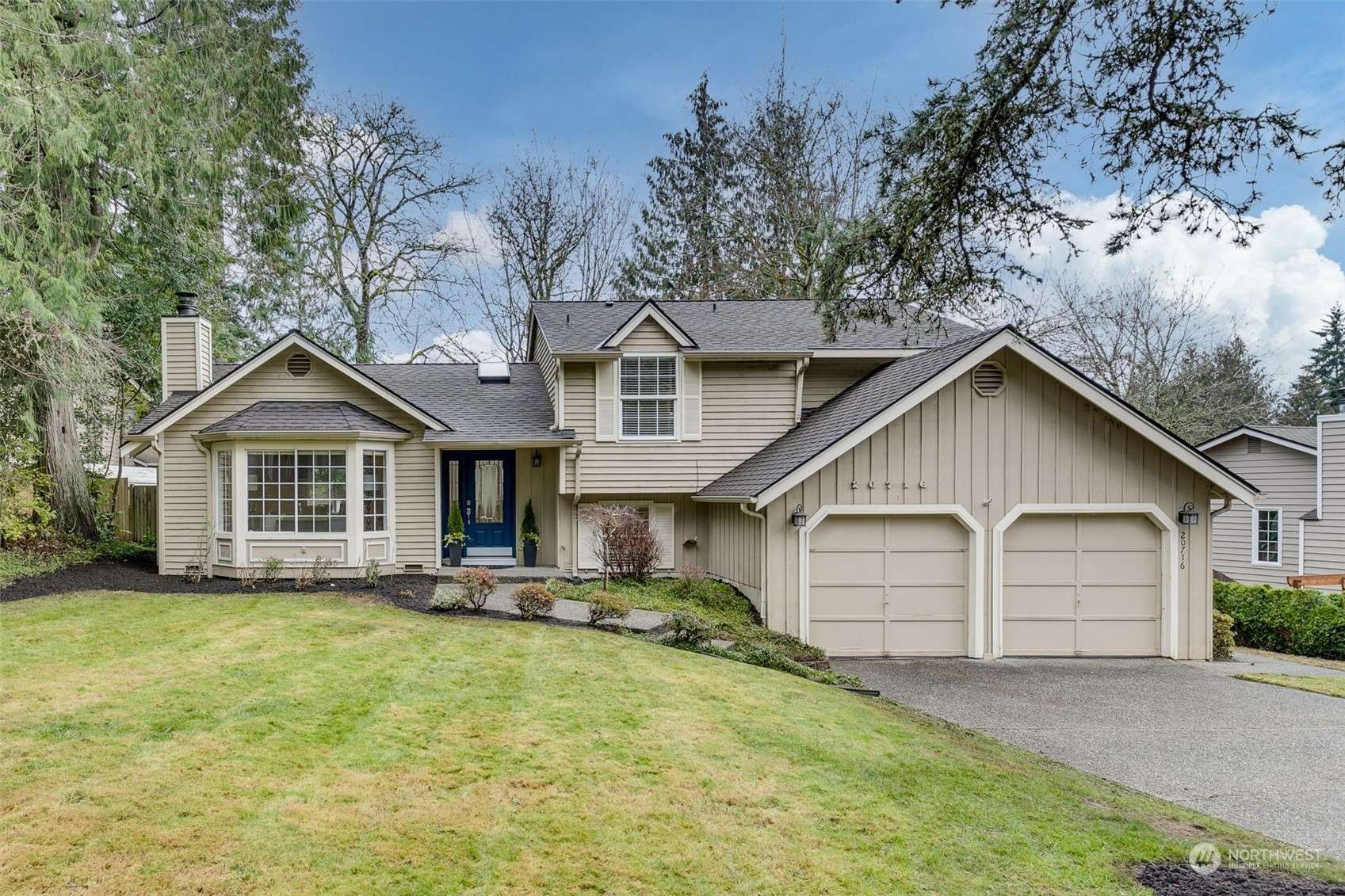 Sammamish, WA 98074,20716 NE 42nd PL