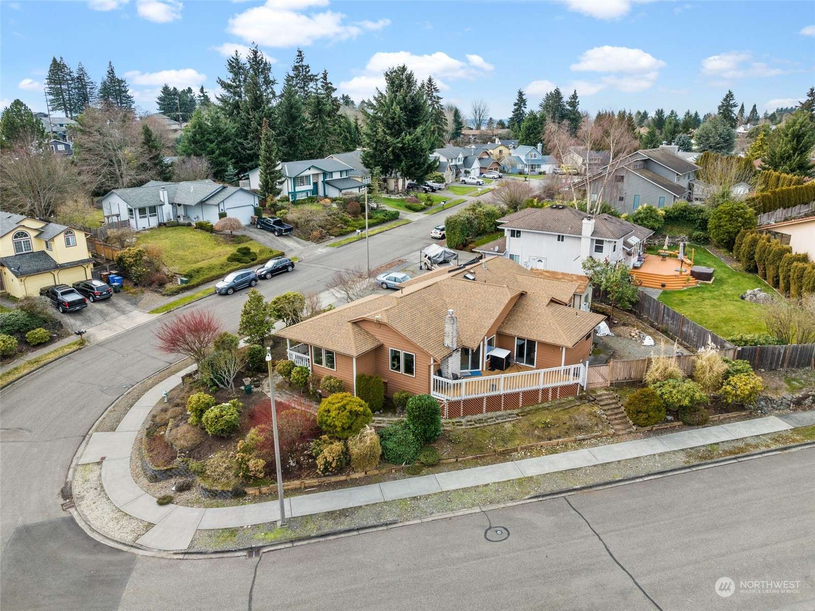 Tacoma, WA 98422,3701 Braeburn DR NE