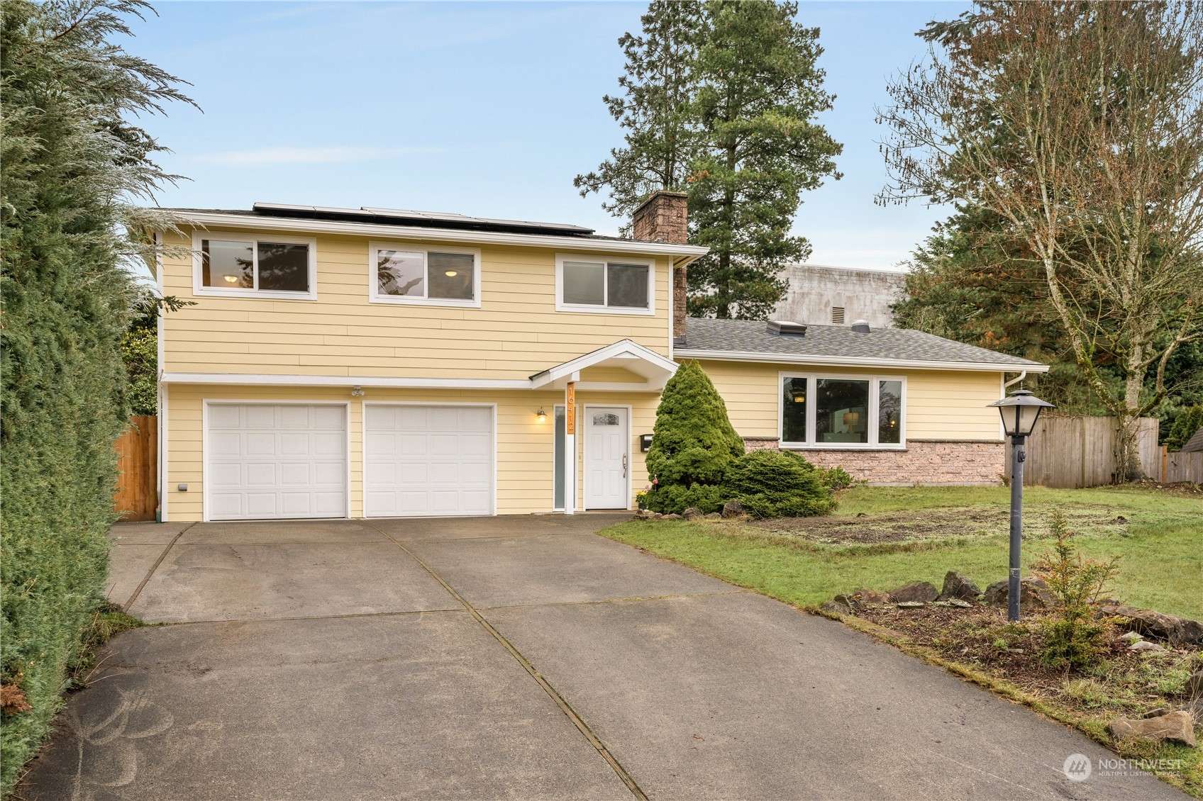 Shoreline, WA 98155,16412 4th AVE NE