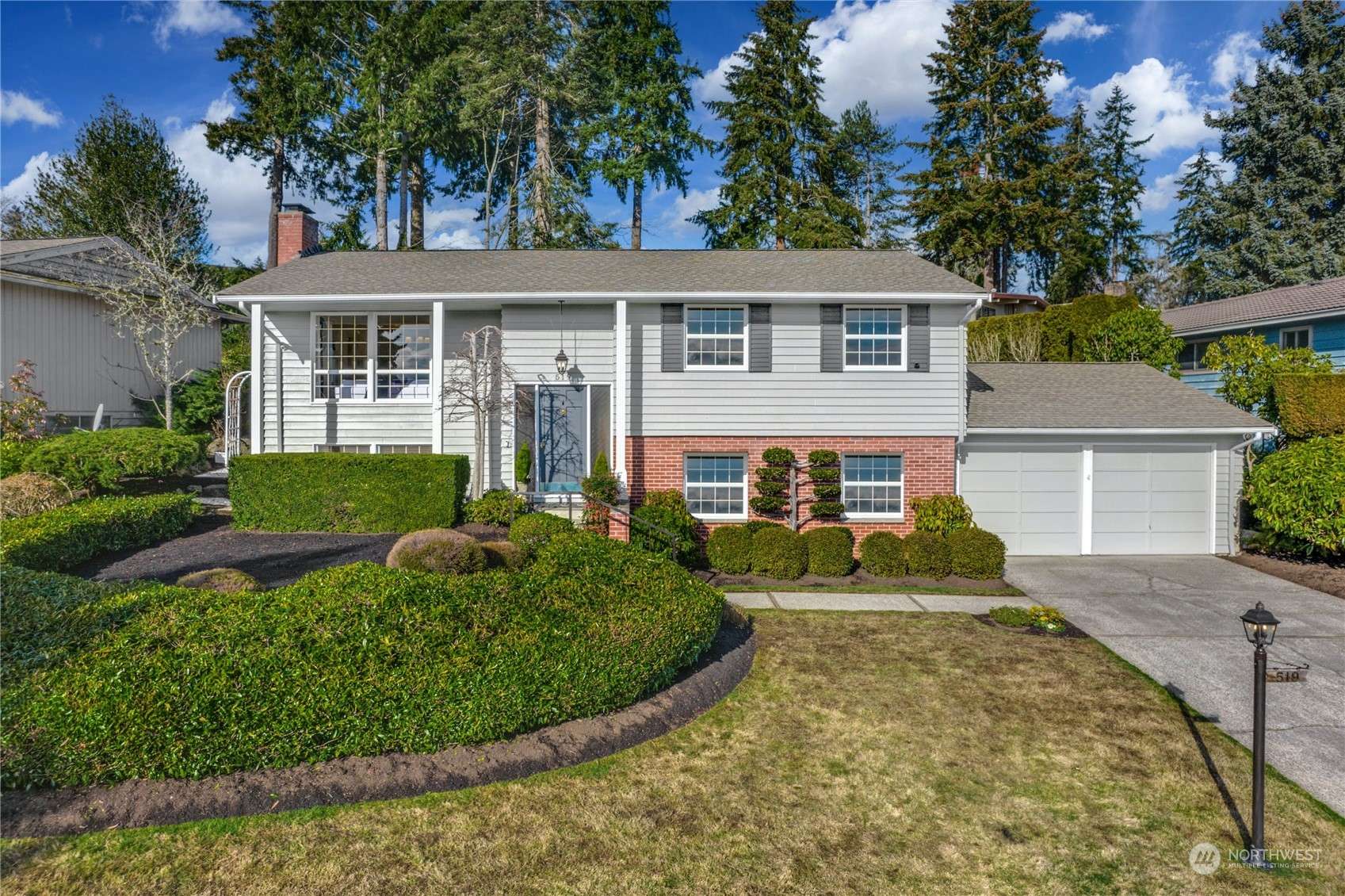 Bellevue, WA 98008,519 172nd PL NE