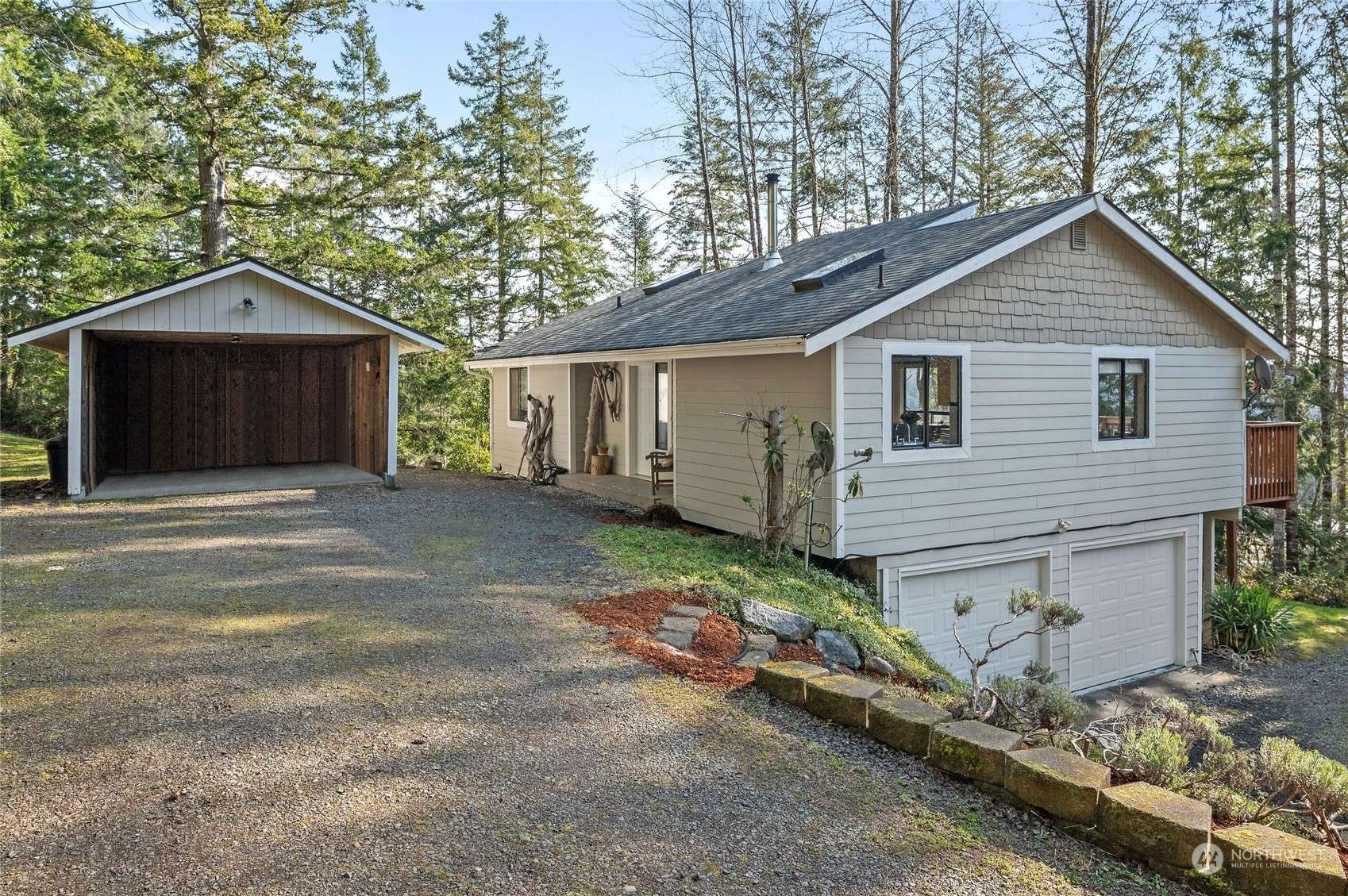 Allyn, WA 98524,211 E Allynview DR