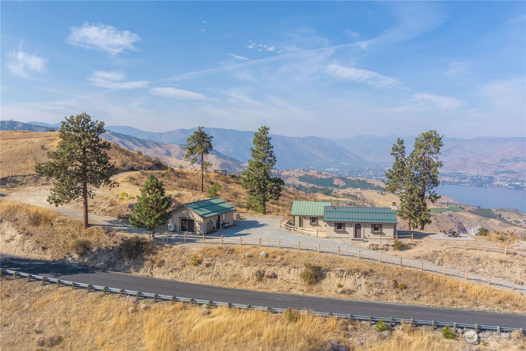 Chelan, WA 98816,500 Hawks Ridge RD