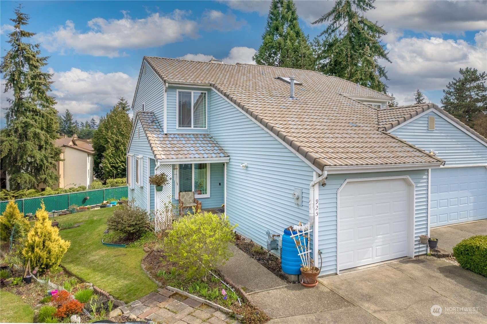 Federal Way, WA 98003,925 S 310th PL