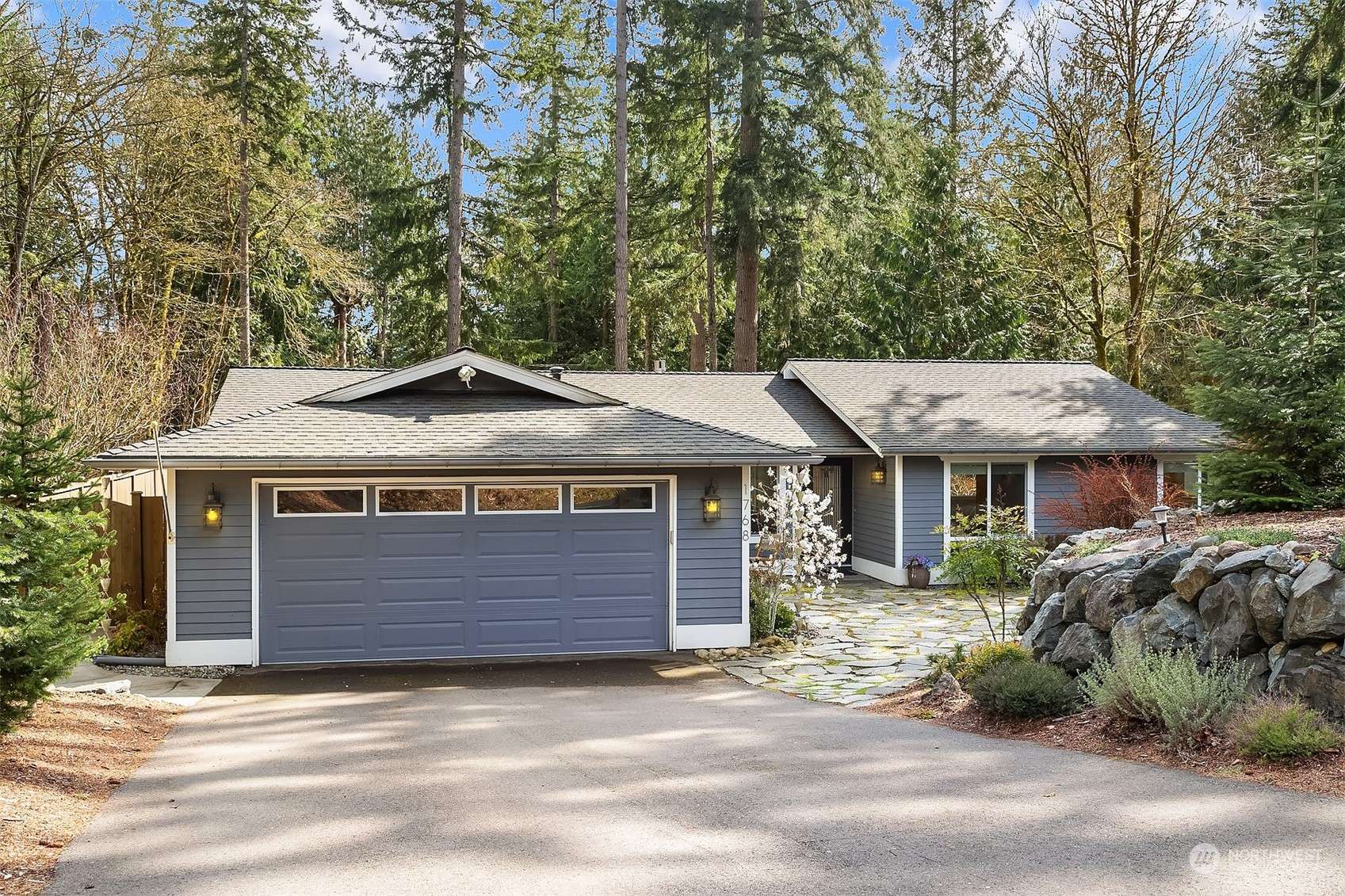 Sammamish, WA 98075,1768 W Beaver Lake DR SE