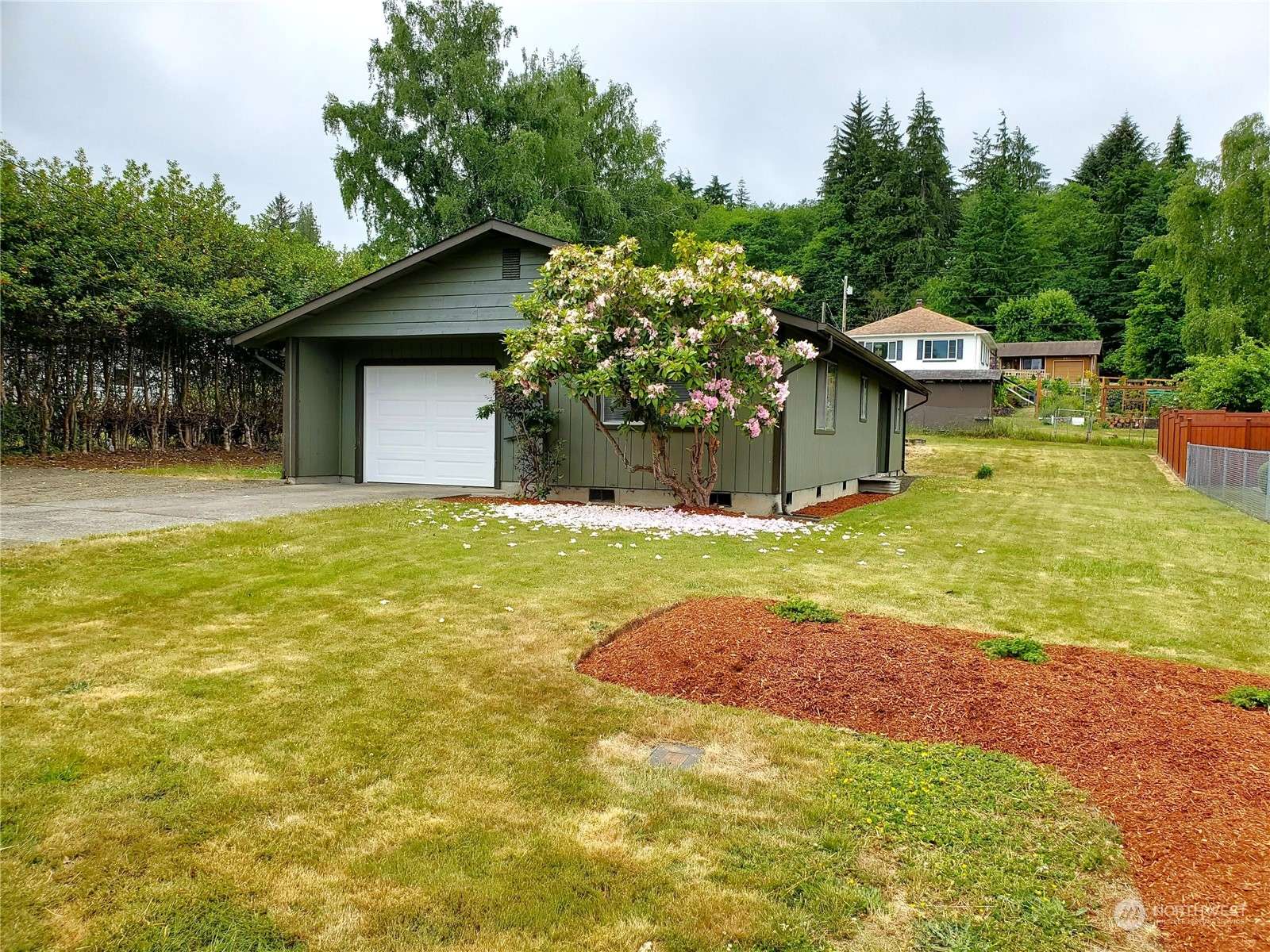 Raymond, WA 98577,960 Ballentine ST