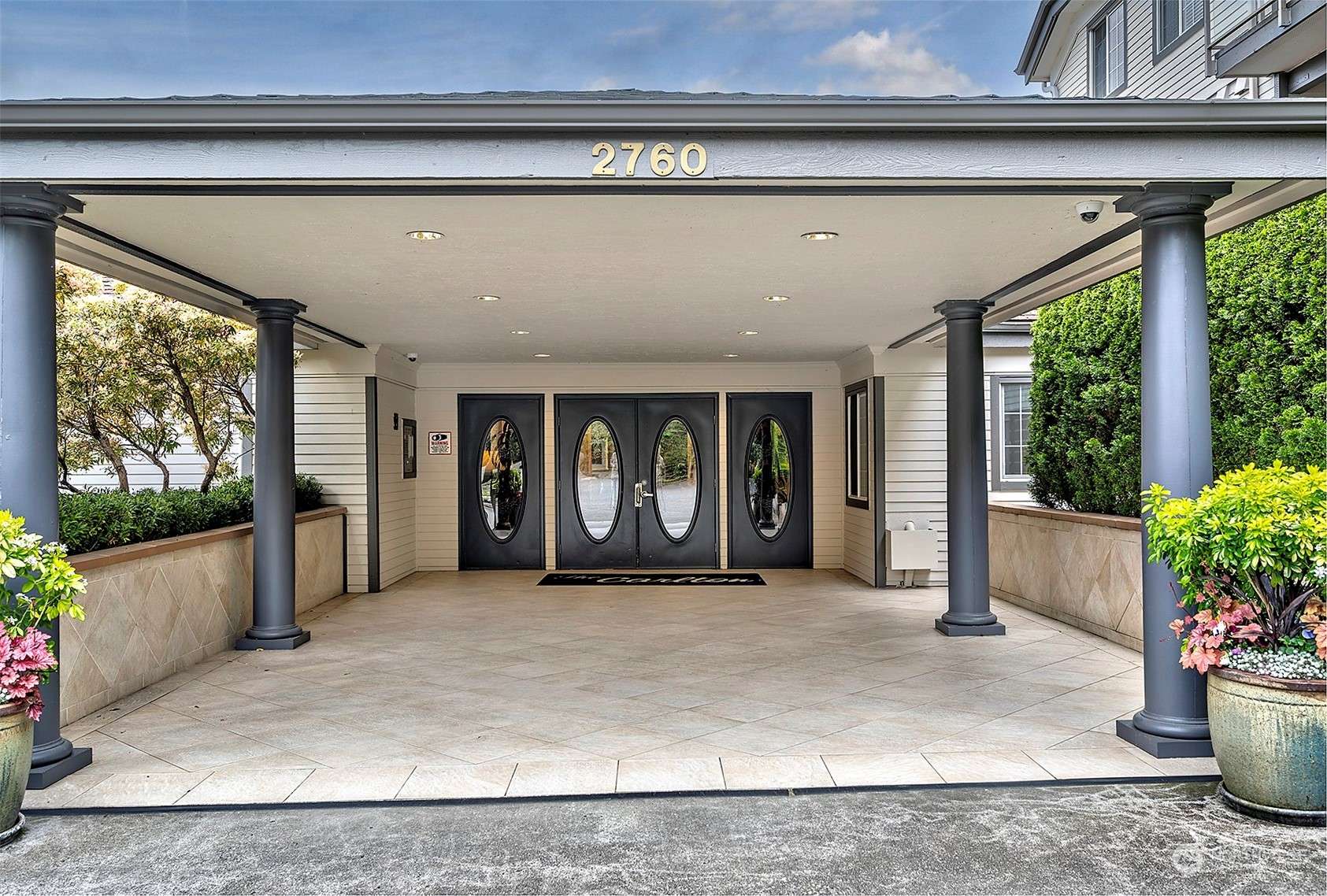 Mercer Island, WA 98040,2760 76th AVE SE #208