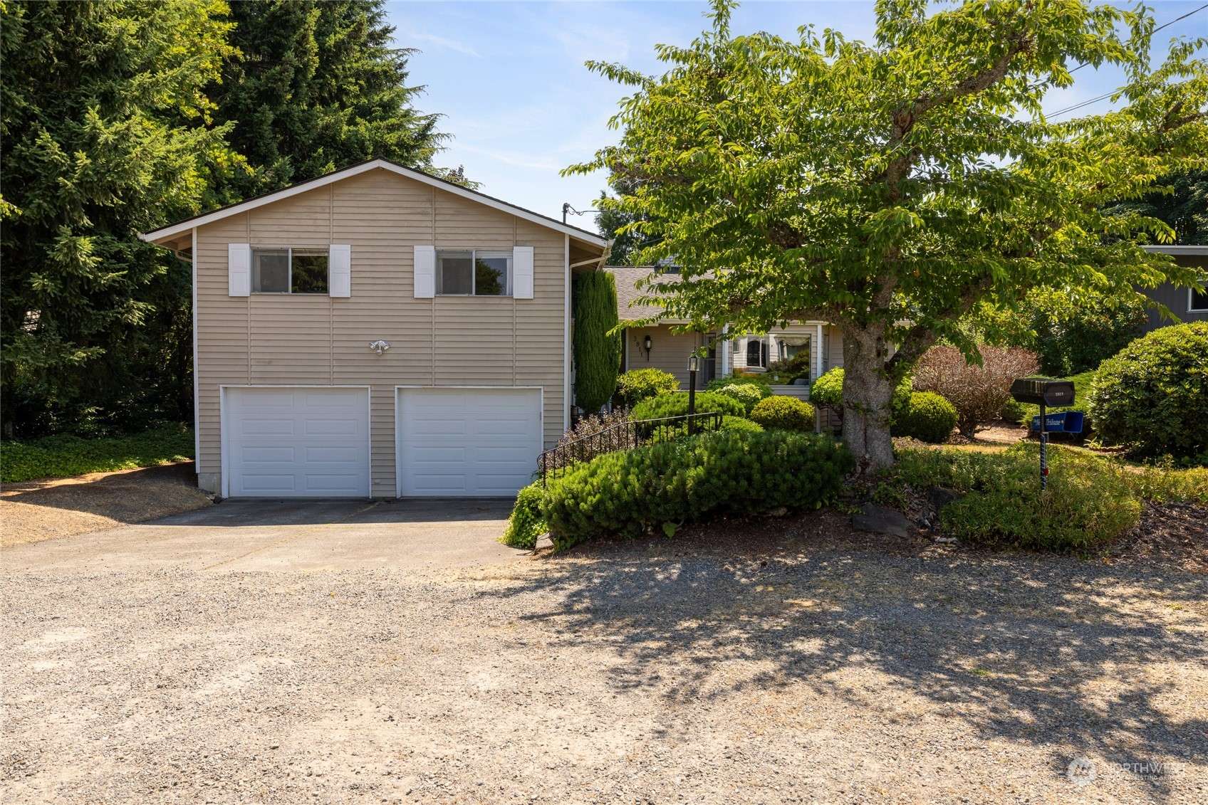 University Place, WA 98466,3811 Palisades PL W