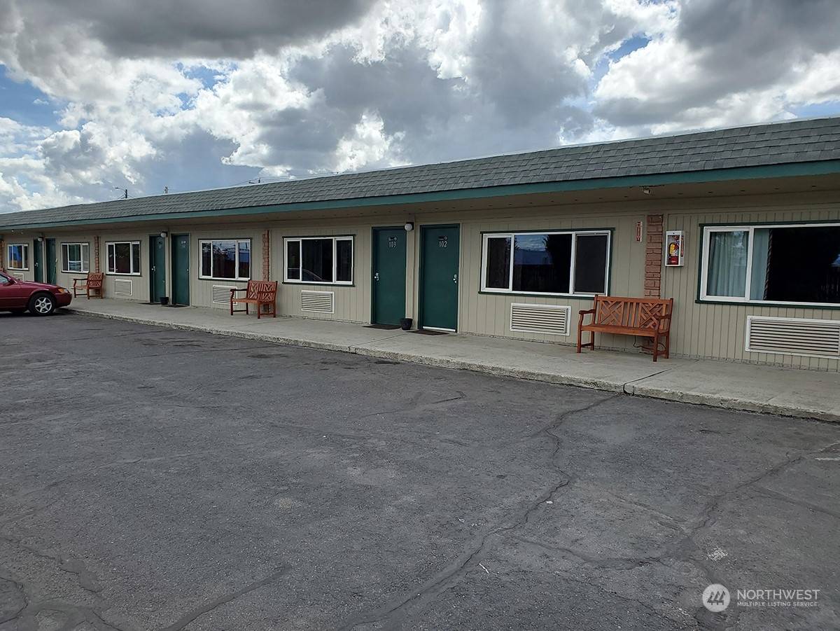 Airway Heights, WA 99001,12525 W Sunset HWY