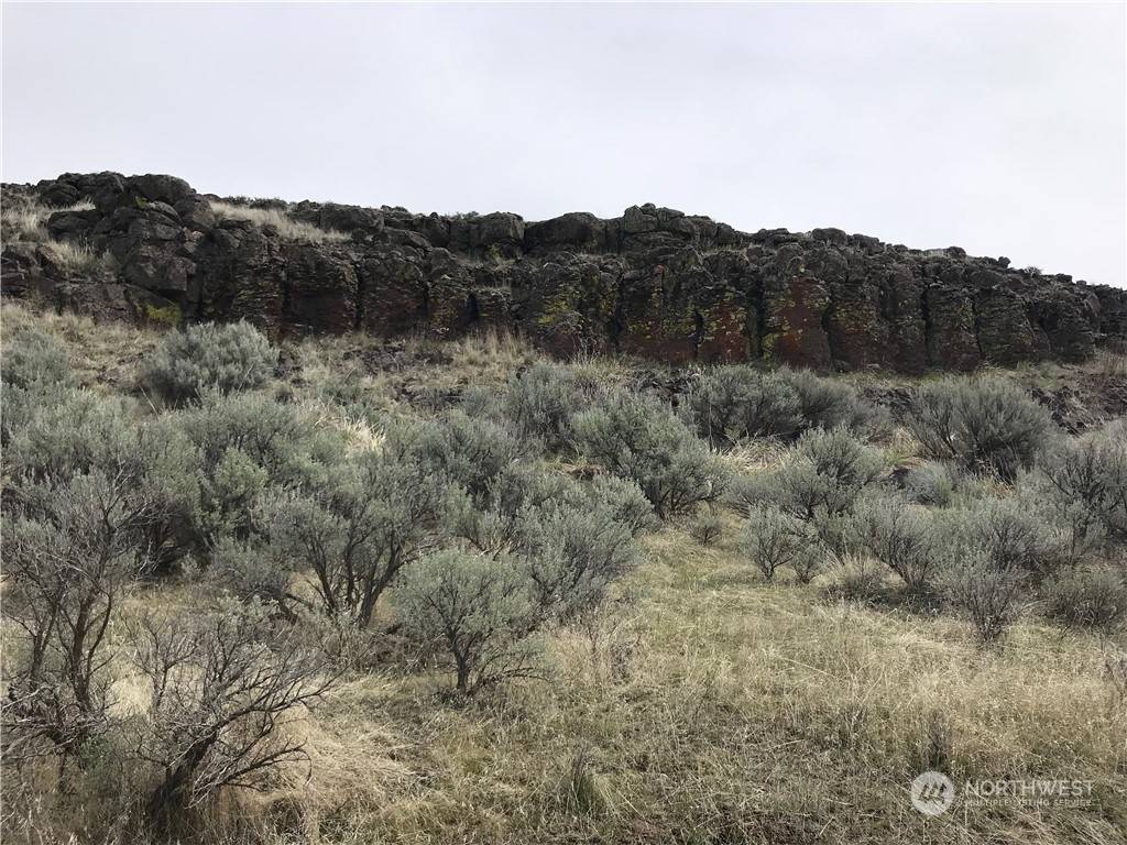 Coulee City, WA 99115,32761 NE K RD
