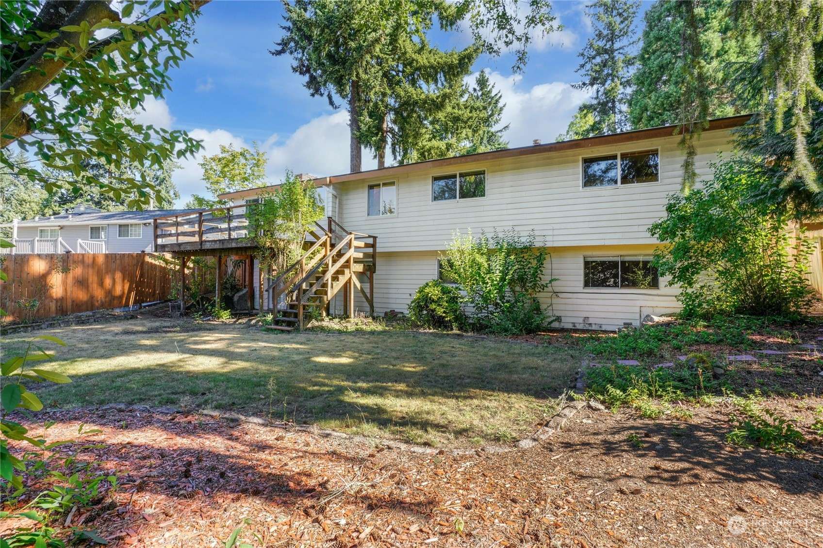 Bellevue, WA 98007,15311 NE 7th PL