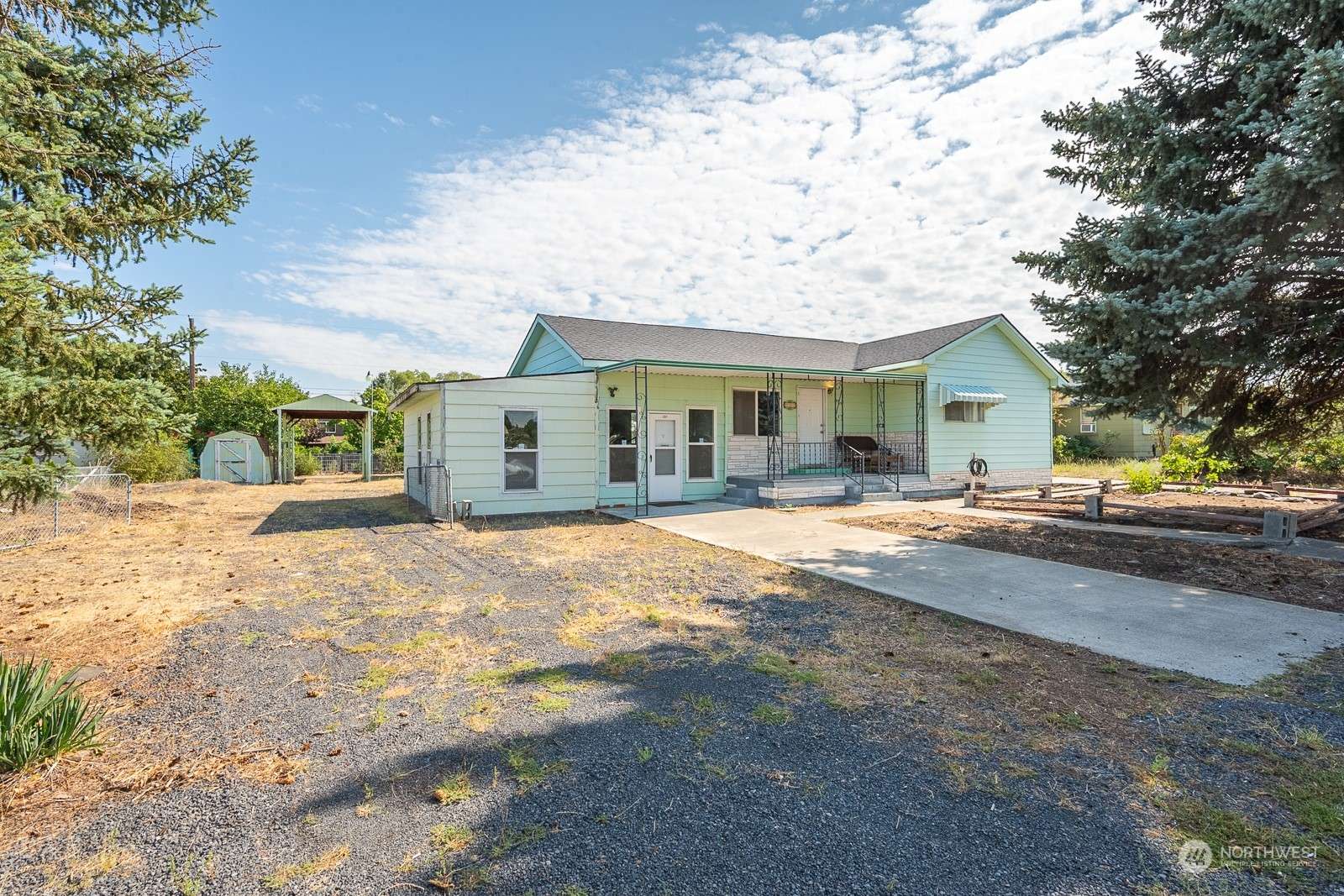 Soap Lake, WA 98851,237 Adrian AVE NW