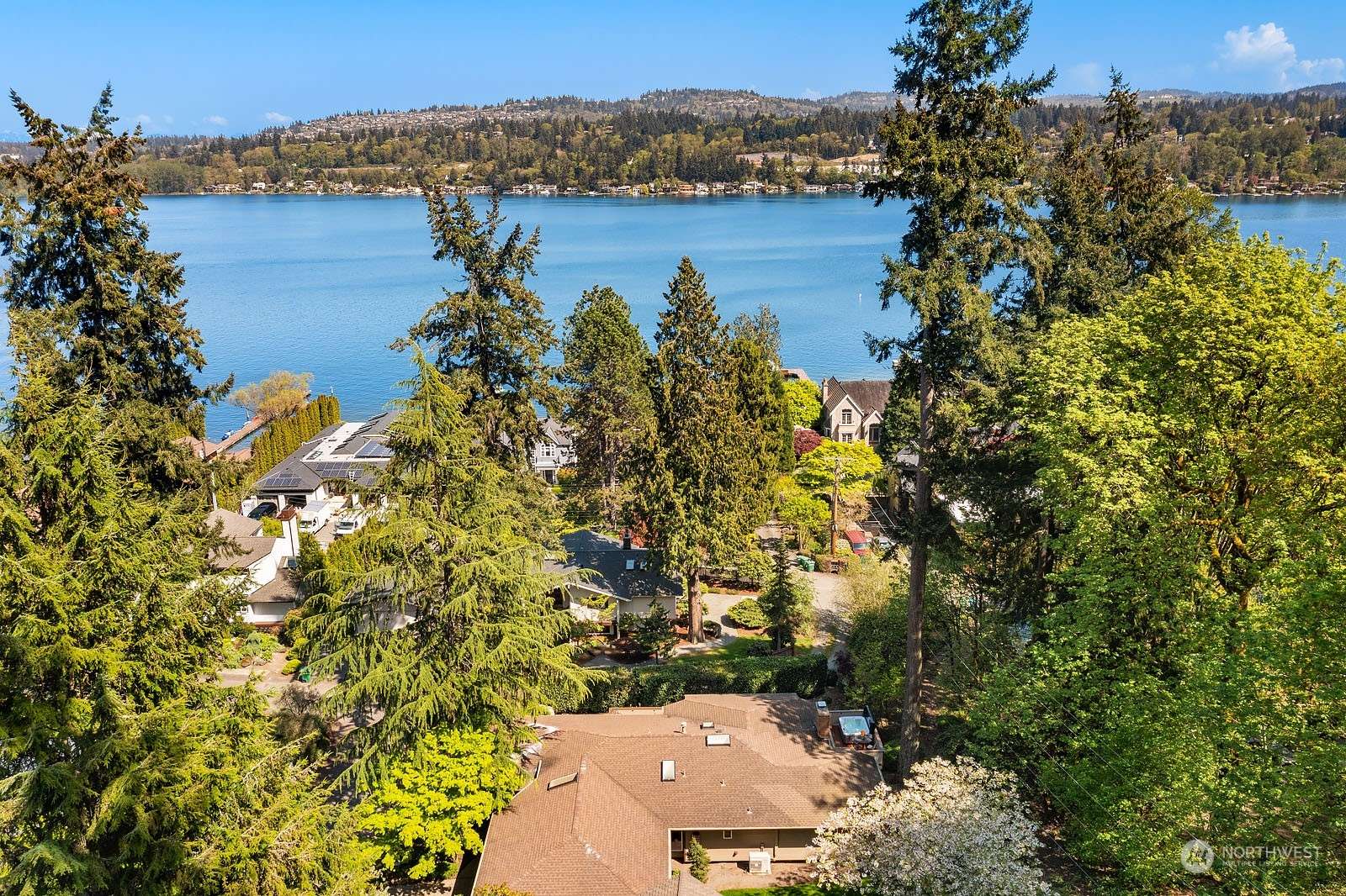 Mercer Island, WA 98040,9435 SE 52nd ST